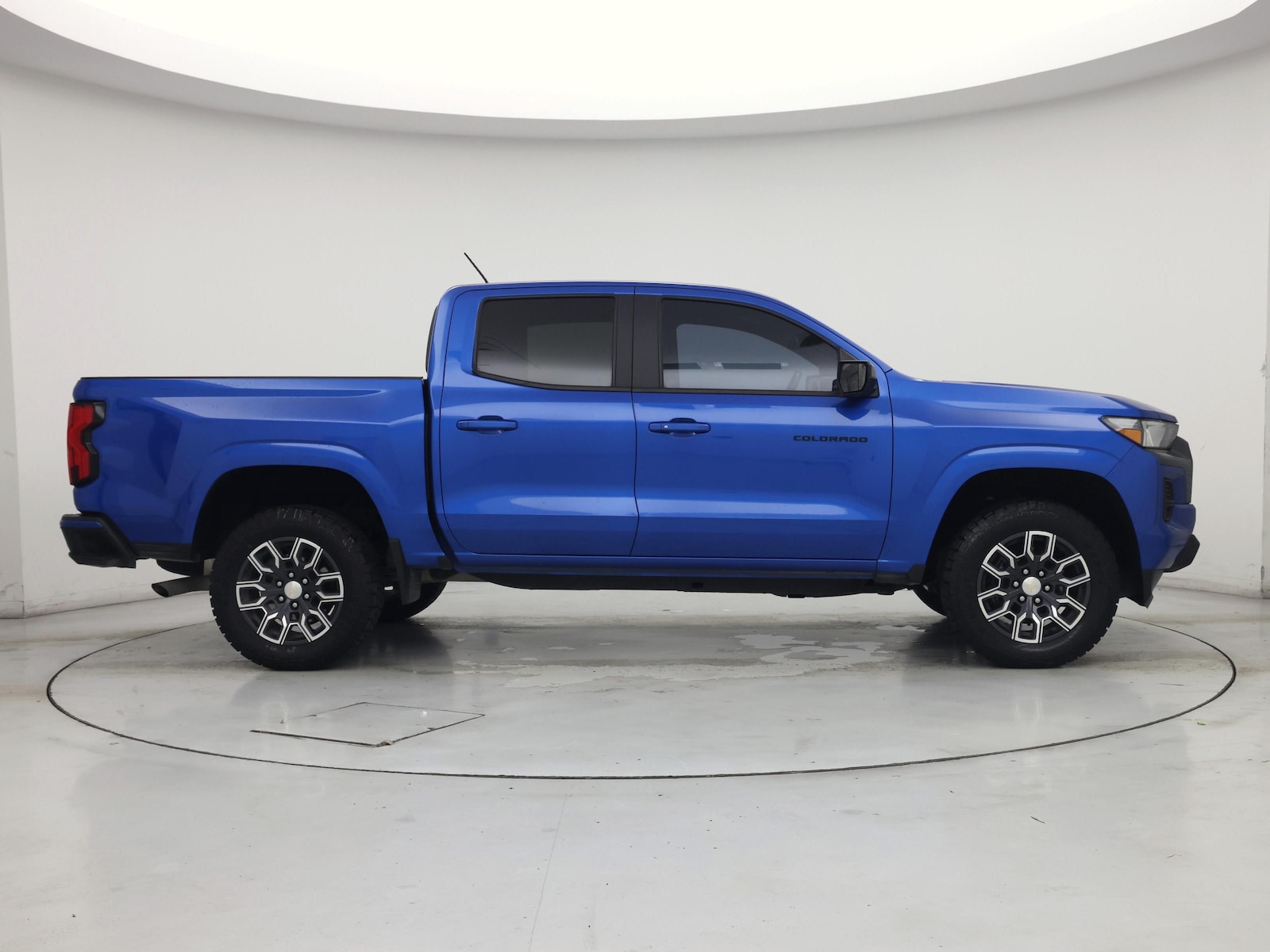 2023 Chevrolet Colorado LT - Photo 8