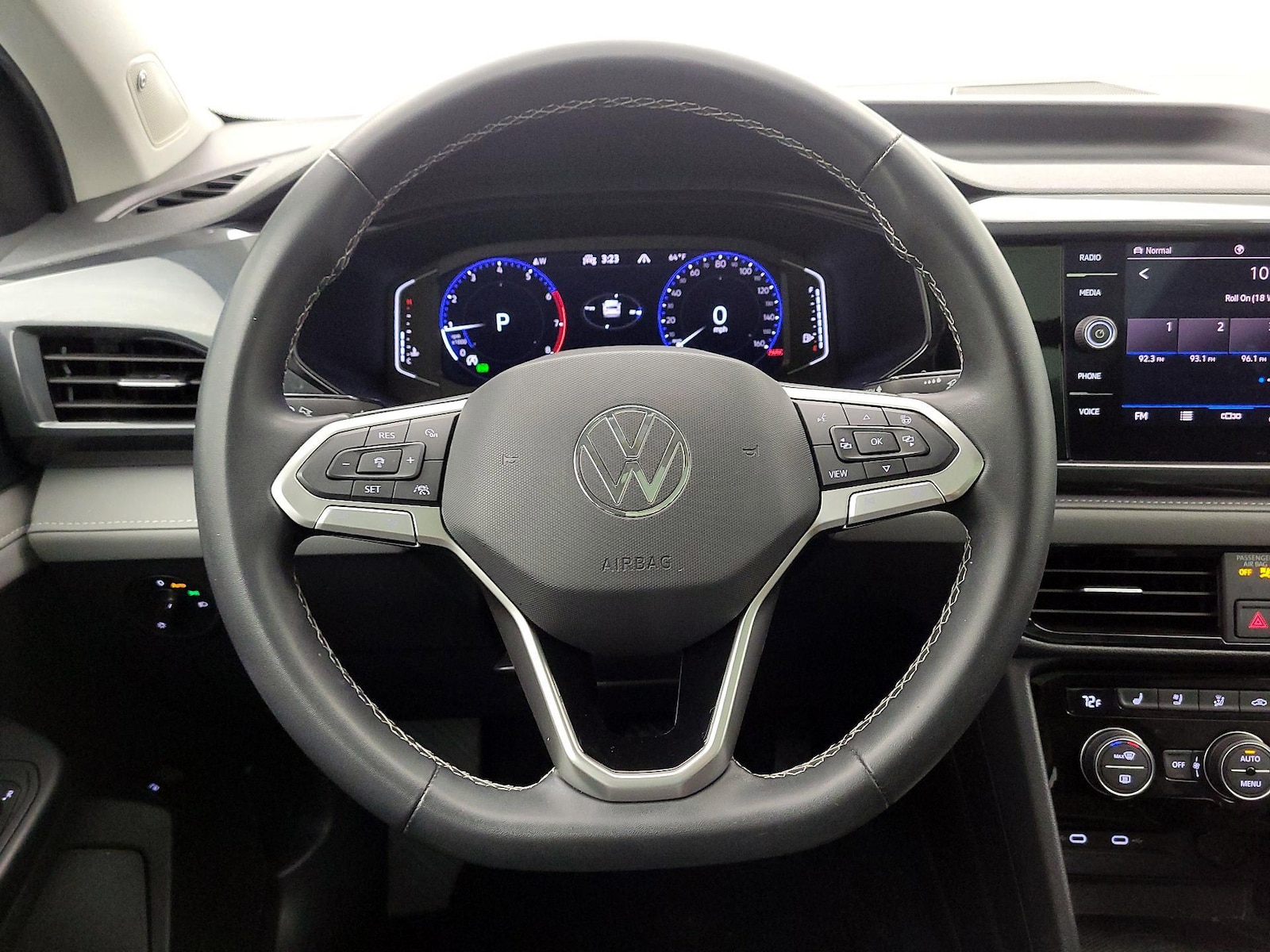 2022 Volkswagen Taos SEL - Photo 11
