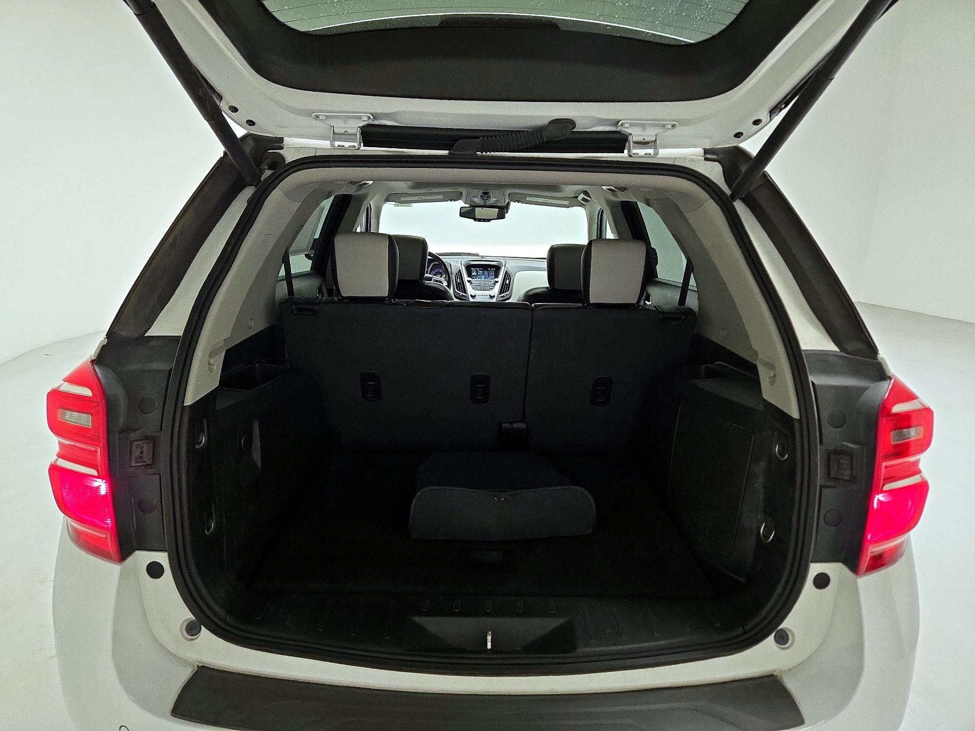 Thumbnail: 2017 Chevrolet Equinox - 19