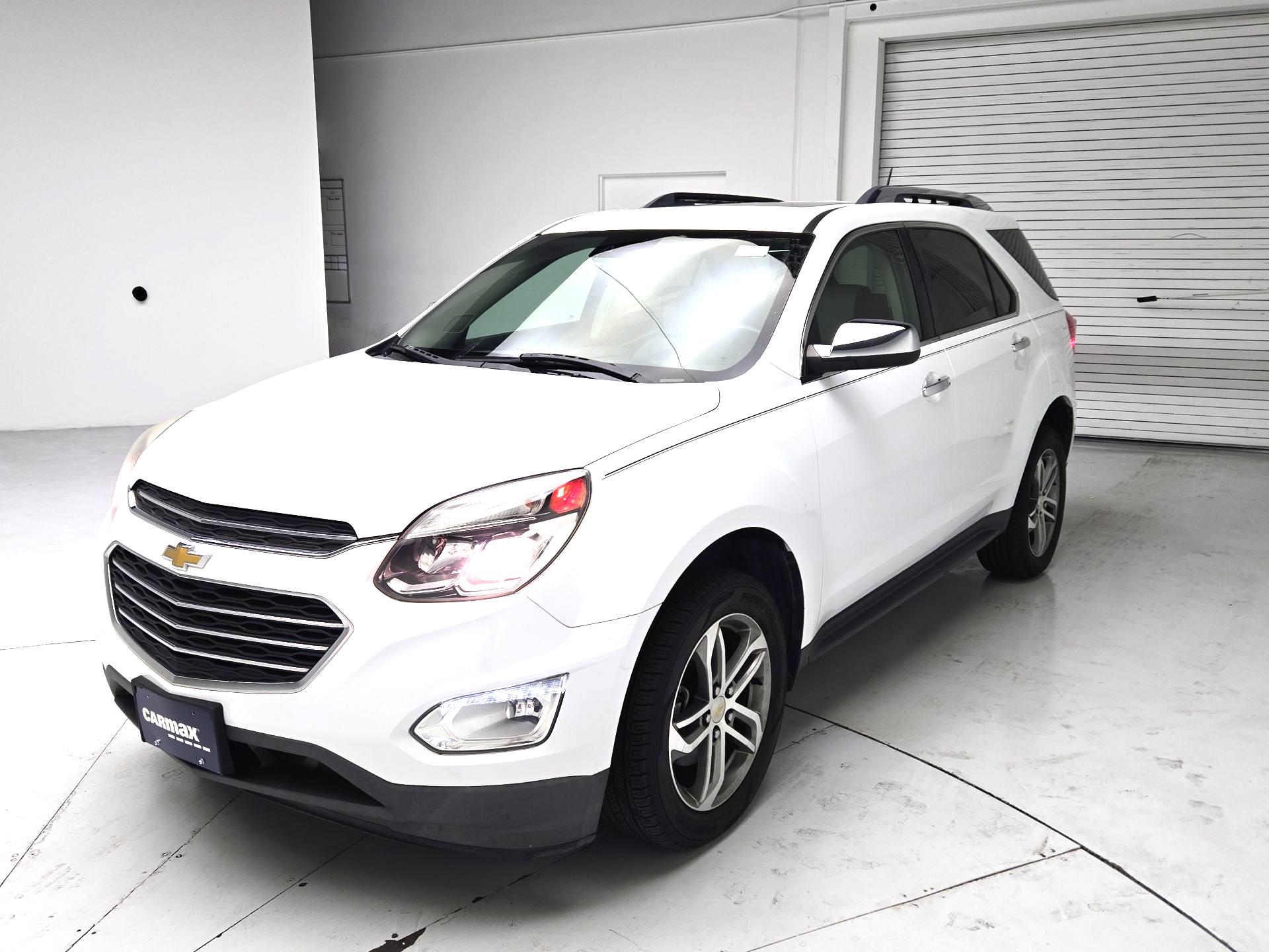 Thumbnail: 2017 Chevrolet Equinox - 3