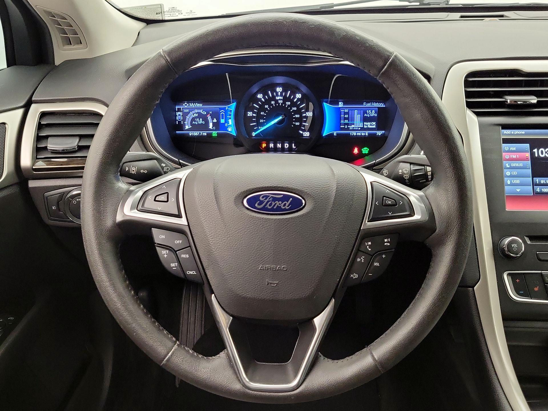 Thumbnail: 2016 Ford Fusion - 10