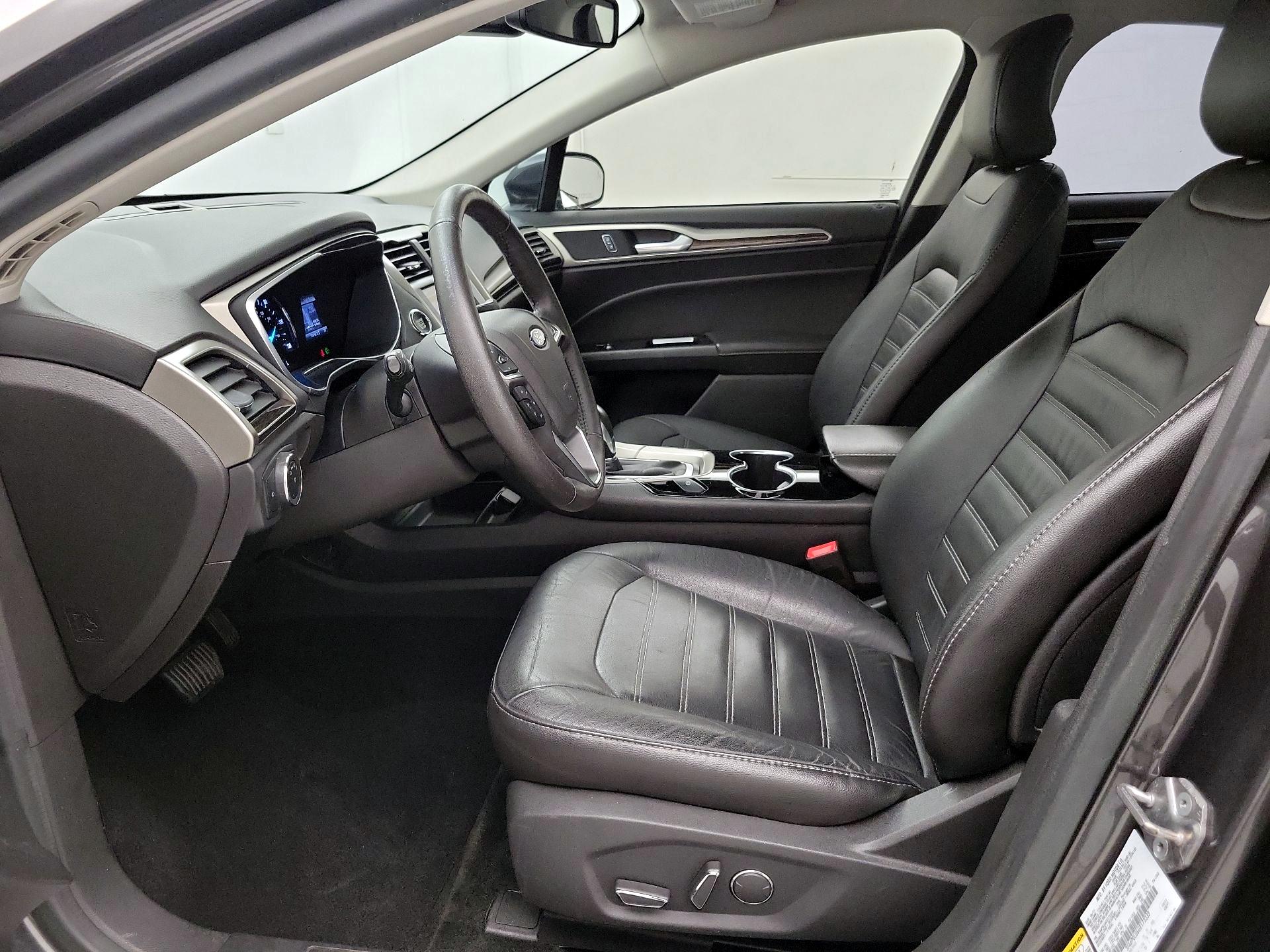Thumbnail: 2016 Ford Fusion - 11