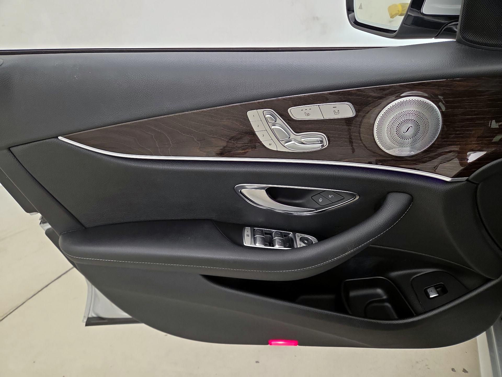 Thumbnail: 2019 Mercedes-Benz E-Class - 12