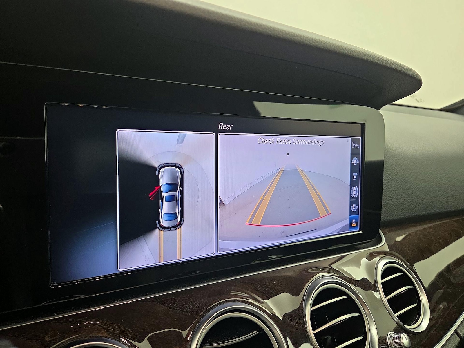 2019 Mercedes-Benz E-Class E300 - Photo 16