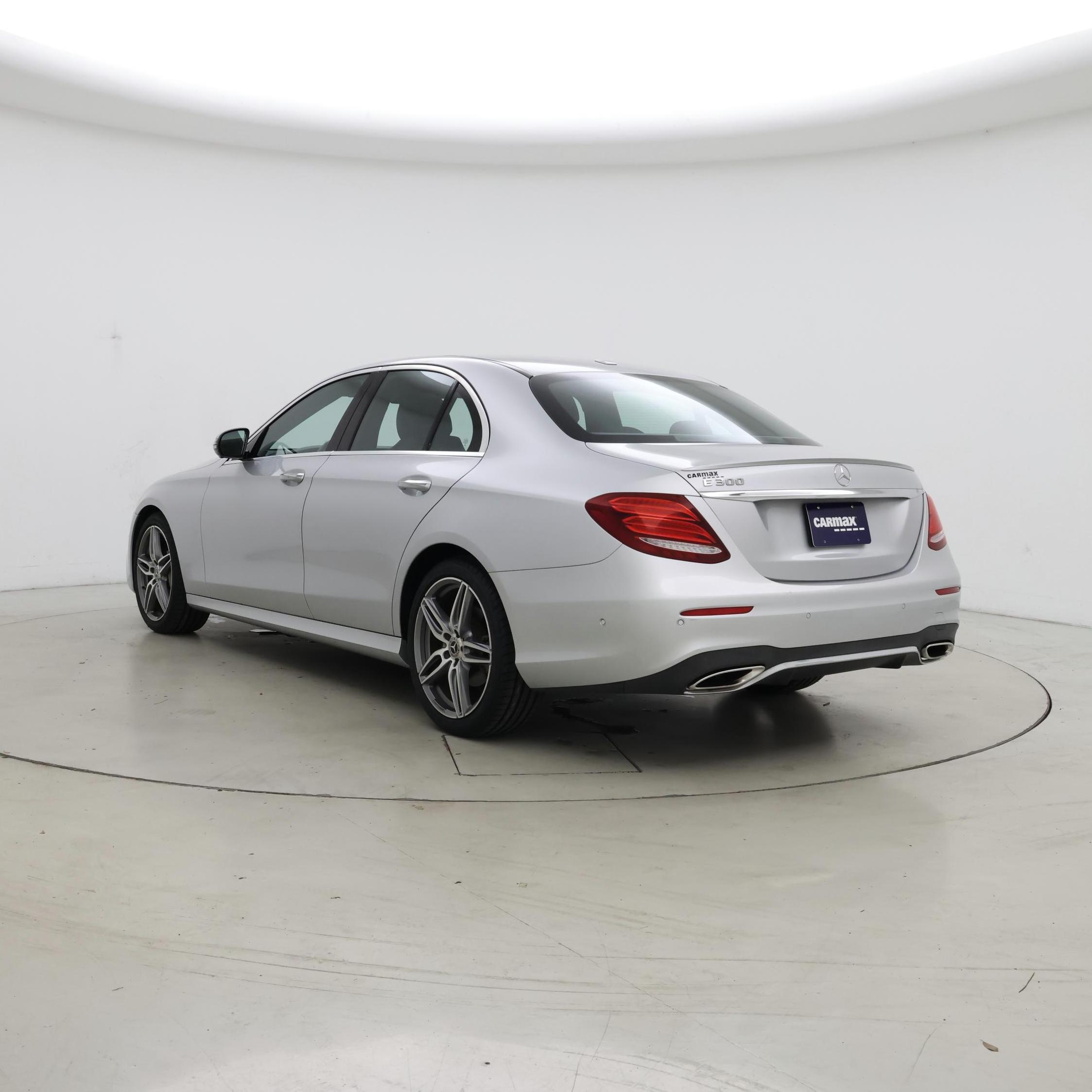 Thumbnail: 2019 Mercedes-Benz E-Class - 2