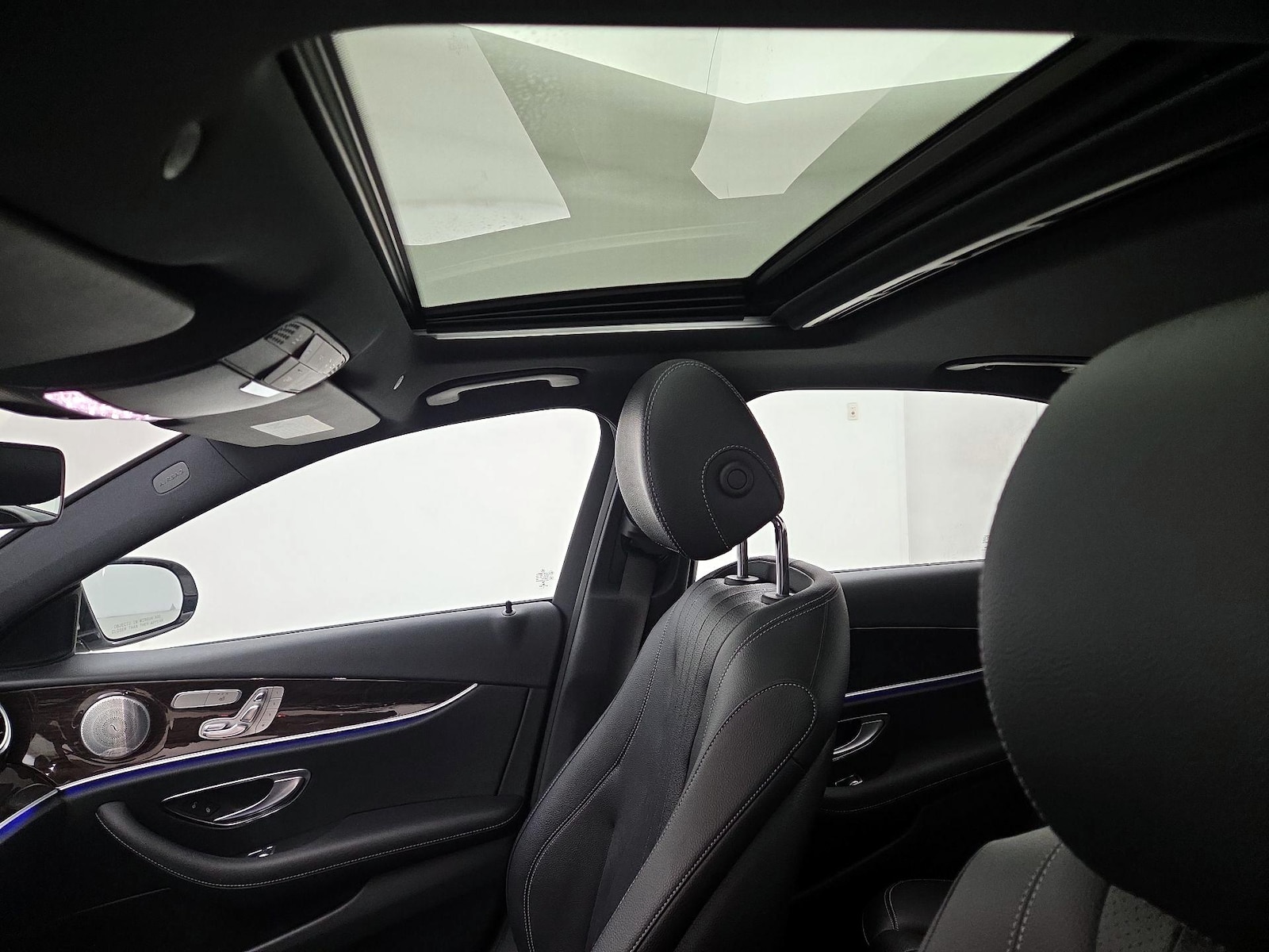 2019 Mercedes-Benz E-Class E300 - Photo 20