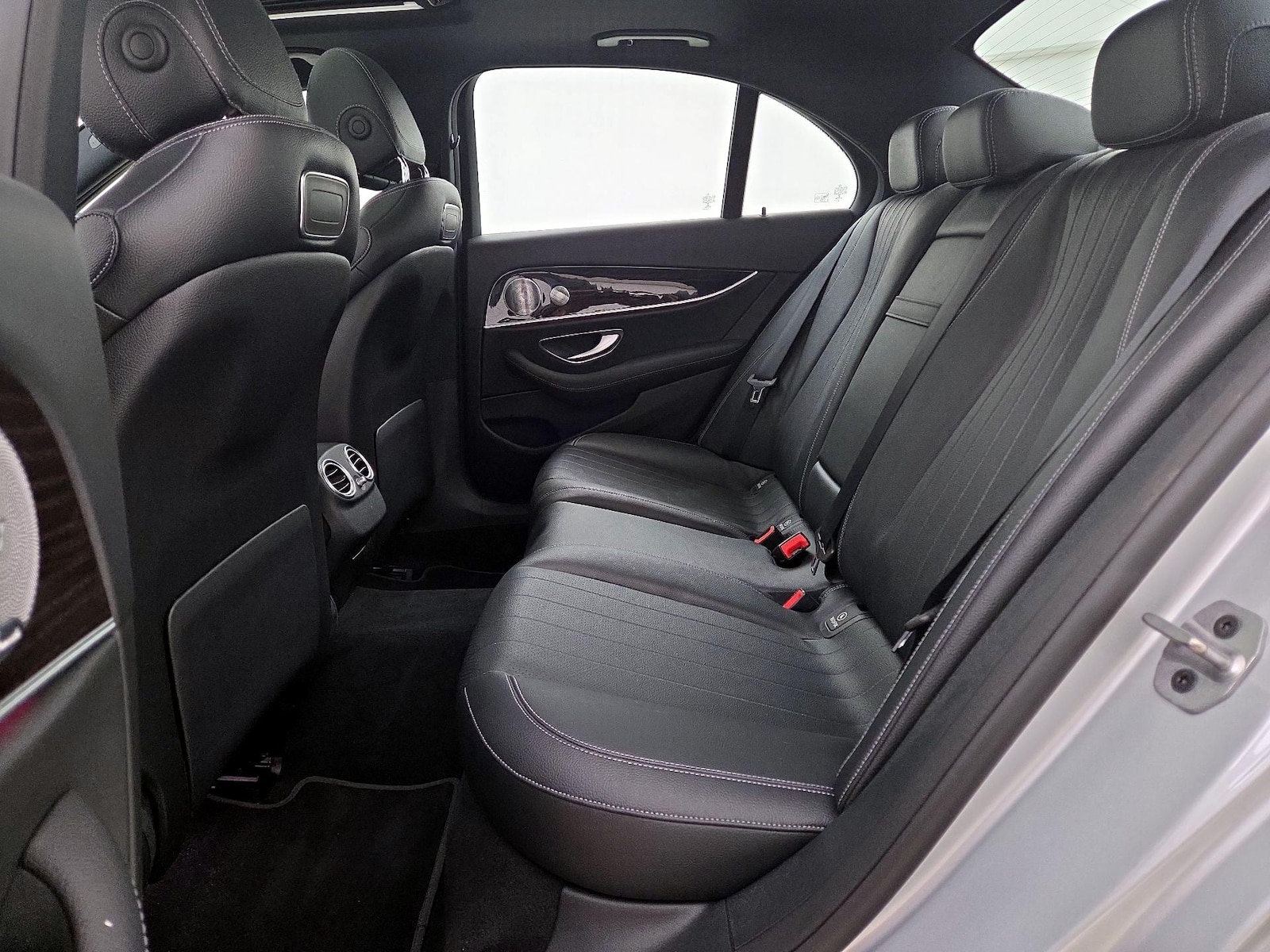 2019 Mercedes-Benz E-Class E300 - Photo 21