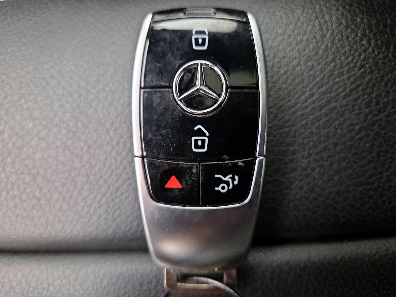 2019 Mercedes-Benz E-Class E300 - Photo 24