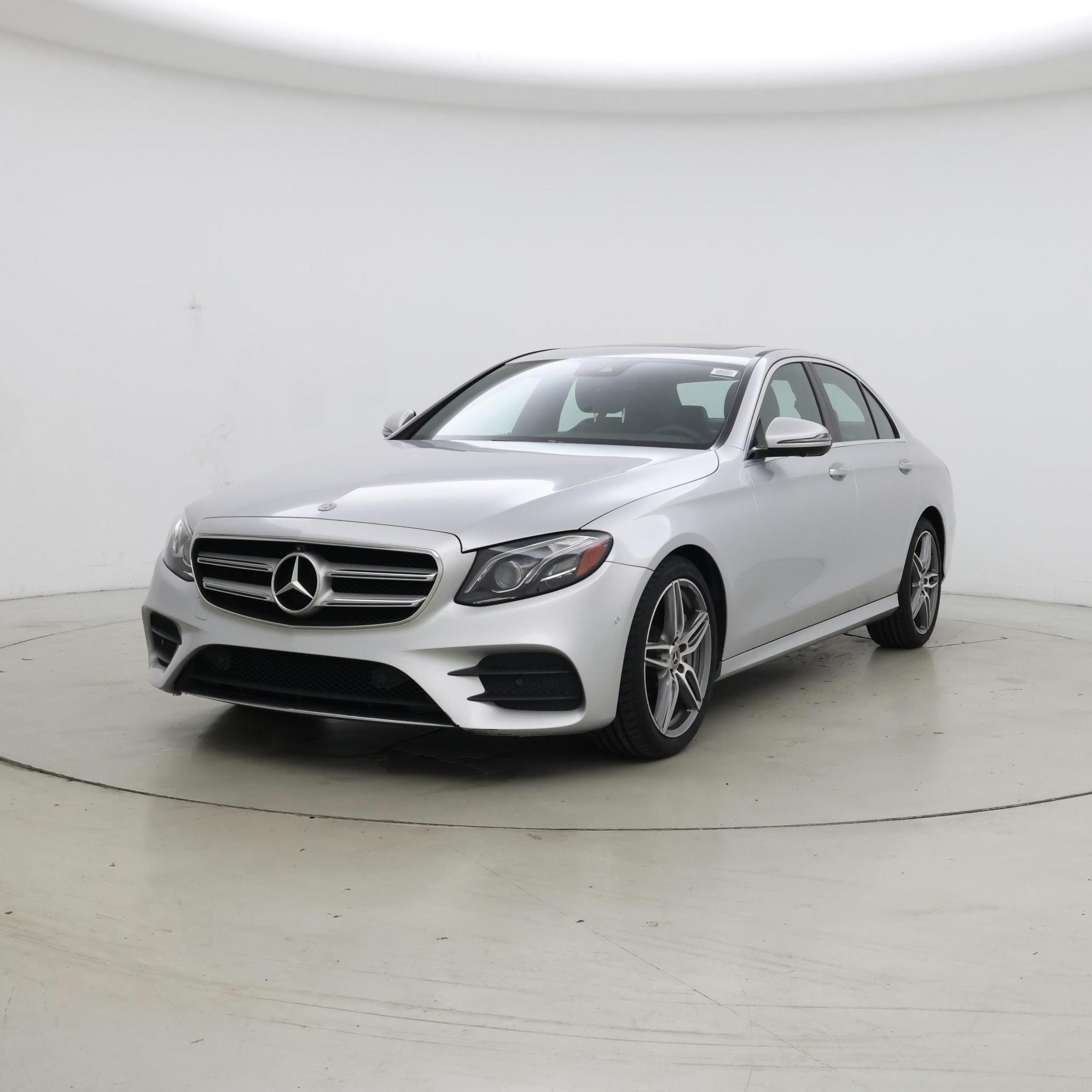 Thumbnail: 2019 Mercedes-Benz E-Class - 4