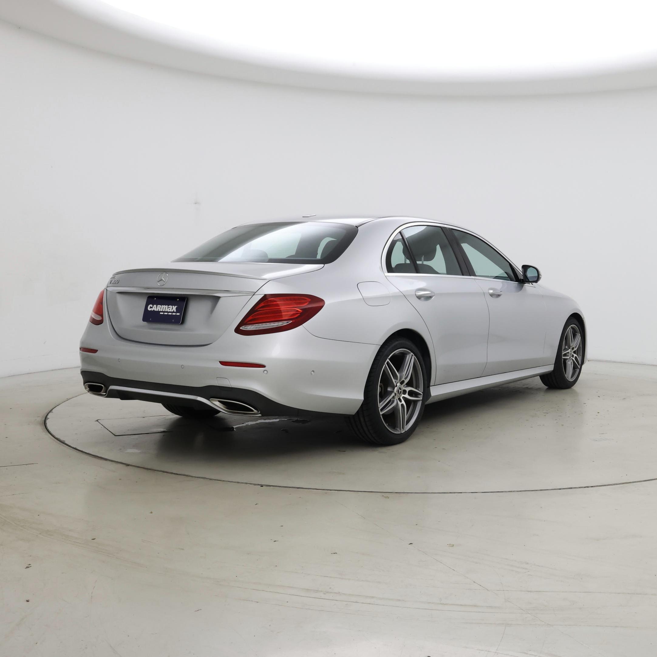 Thumbnail: 2019 Mercedes-Benz E-Class - 8