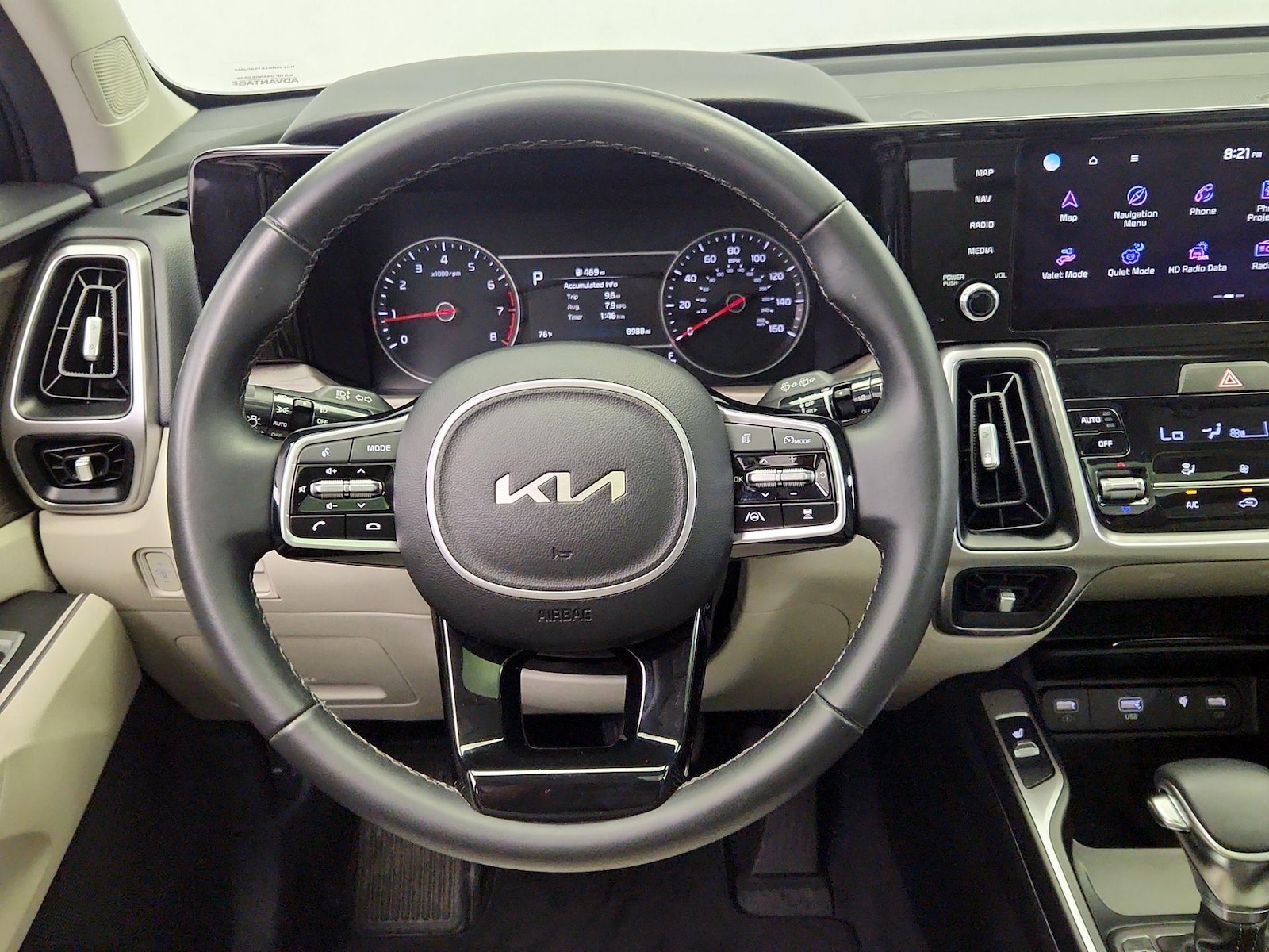 2023 Kia Sorento EX - Photo 11