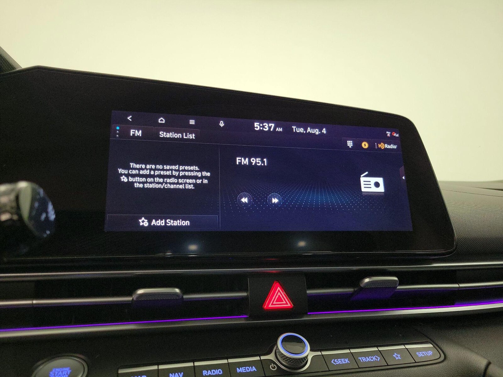 2023 Hyundai Elantra Limited - Photo 17