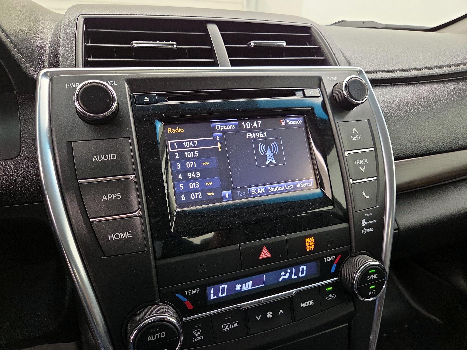 Thumbnail: 2015 Toyota Camry - 15