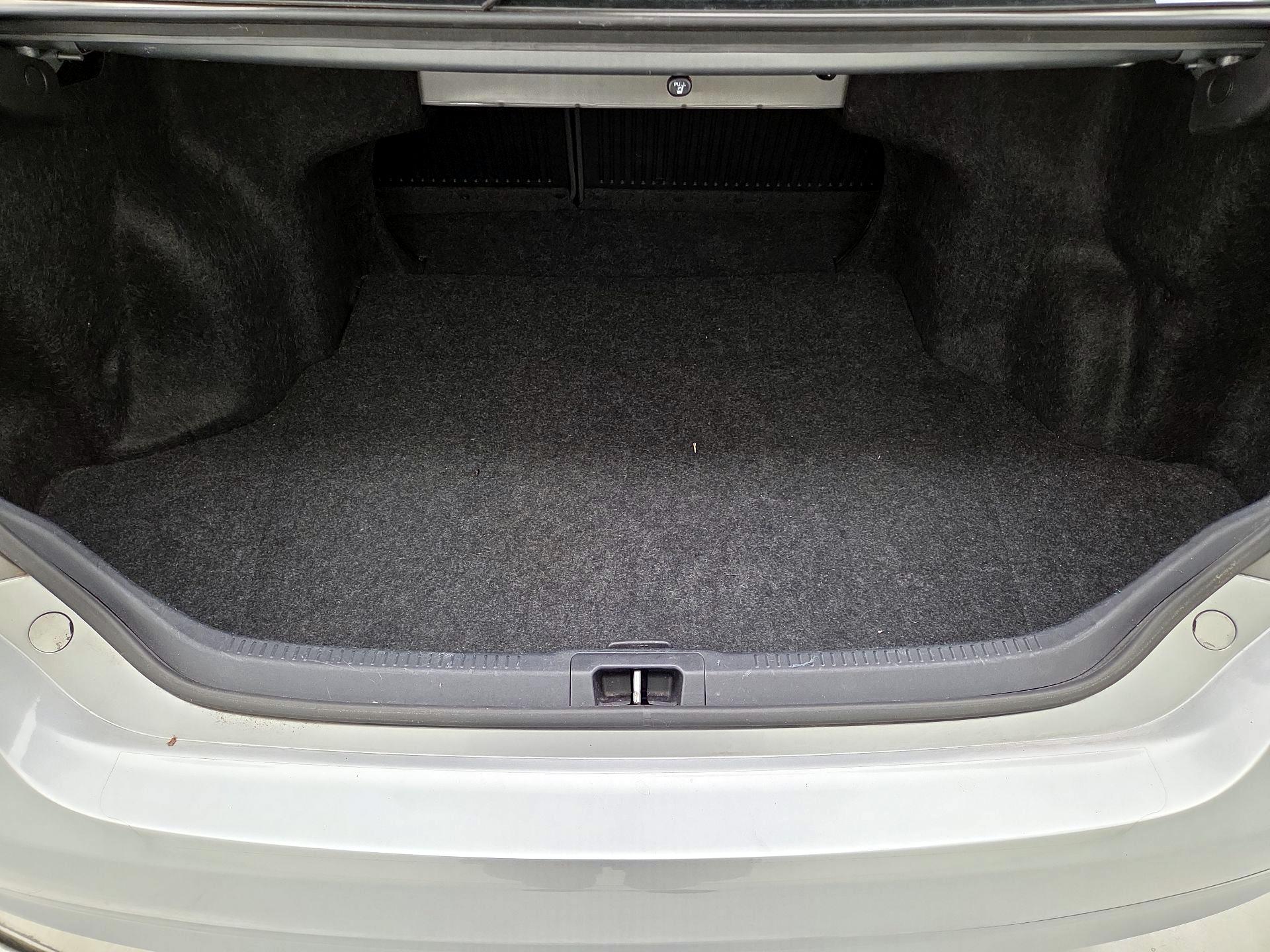 Thumbnail: 2015 Toyota Camry - 20