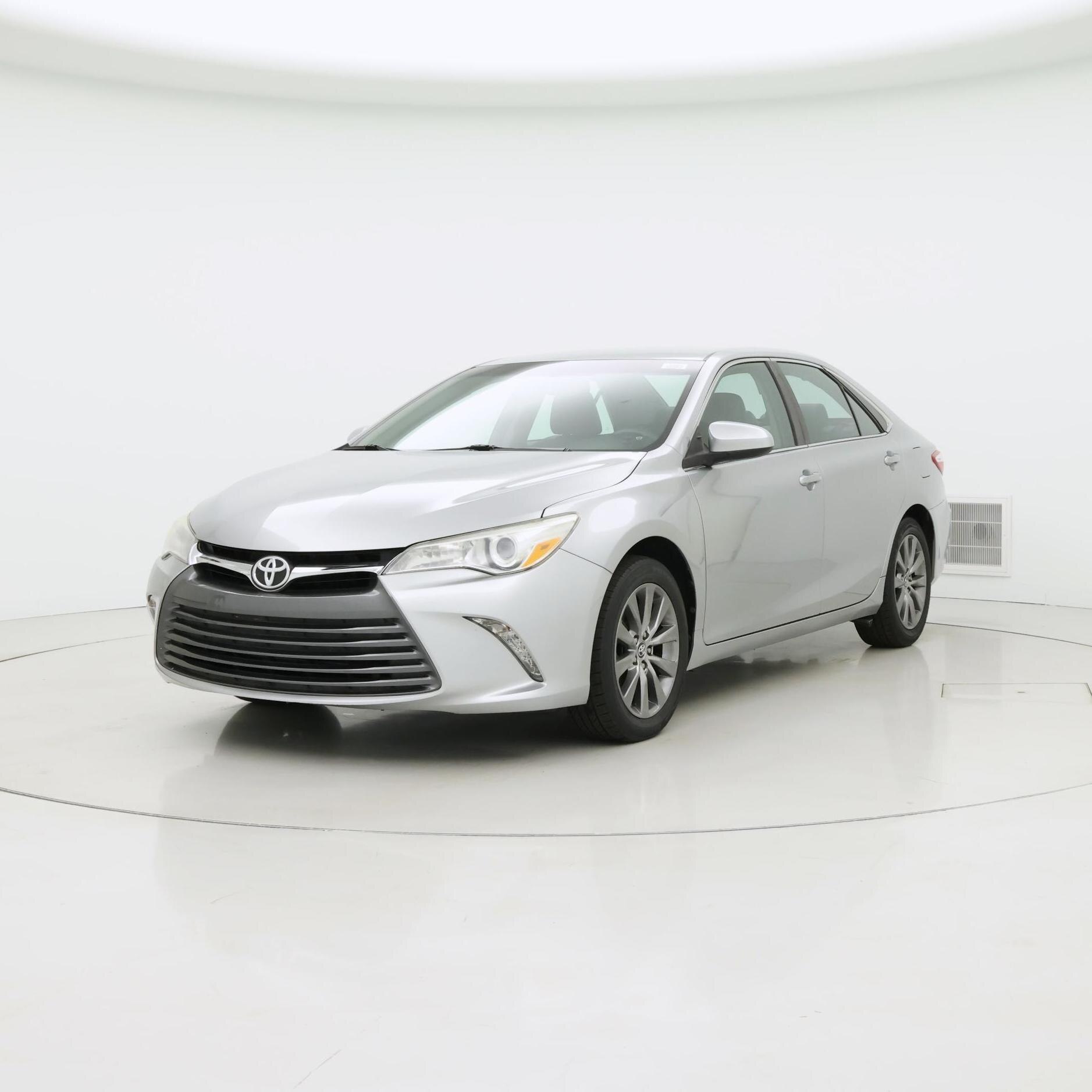 Thumbnail: 2015 Toyota Camry - 4
