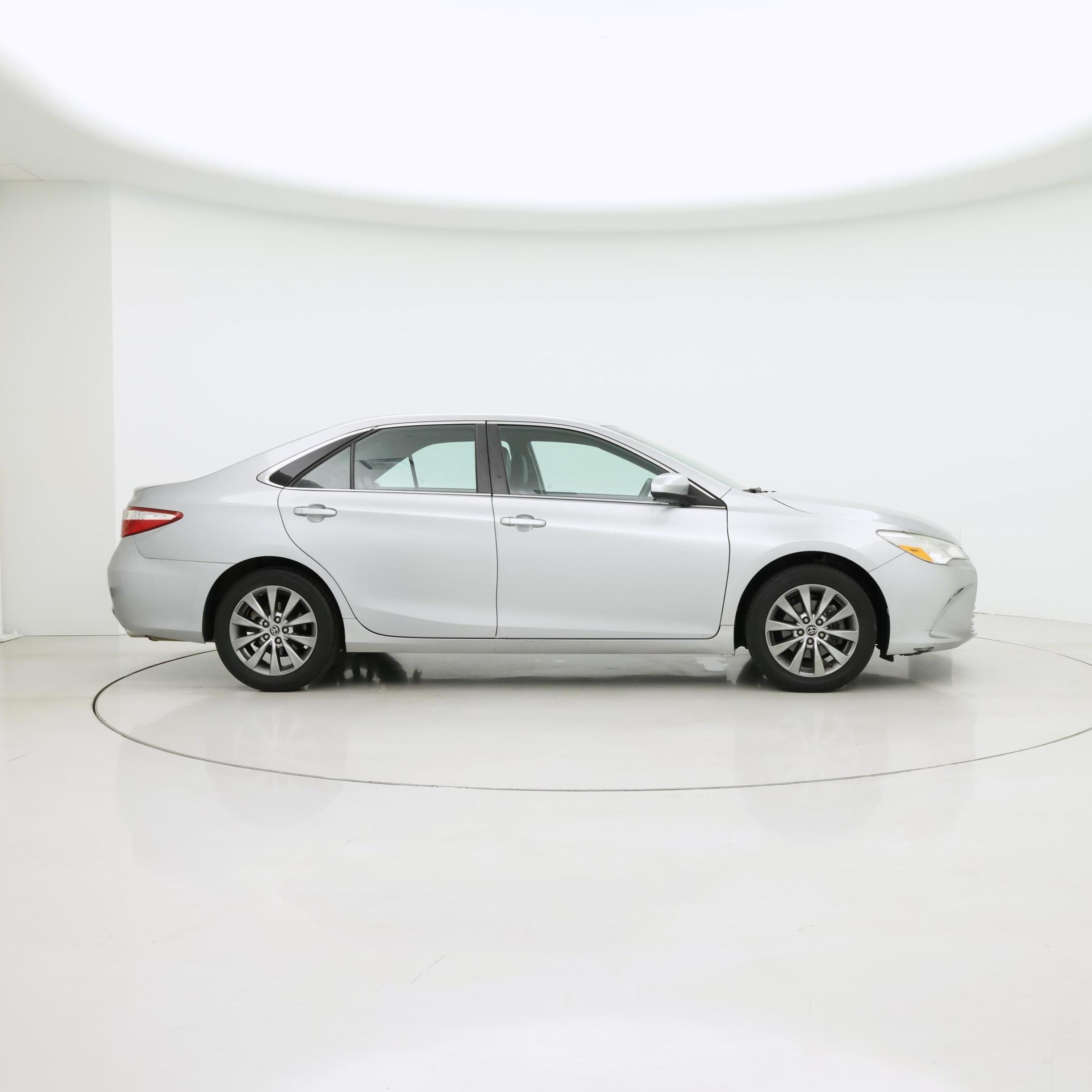 Thumbnail: 2015 Toyota Camry - 7