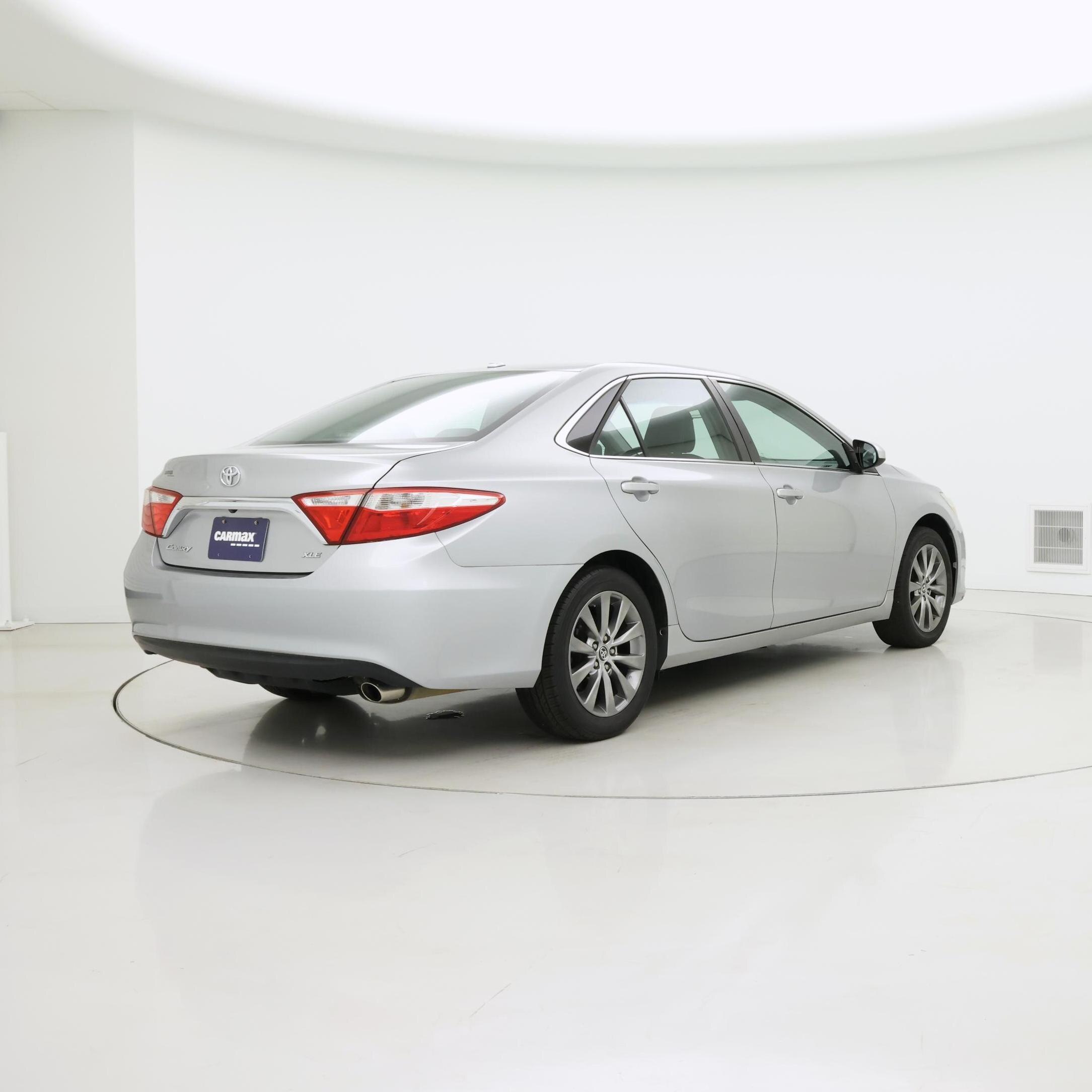Thumbnail: 2015 Toyota Camry - 8