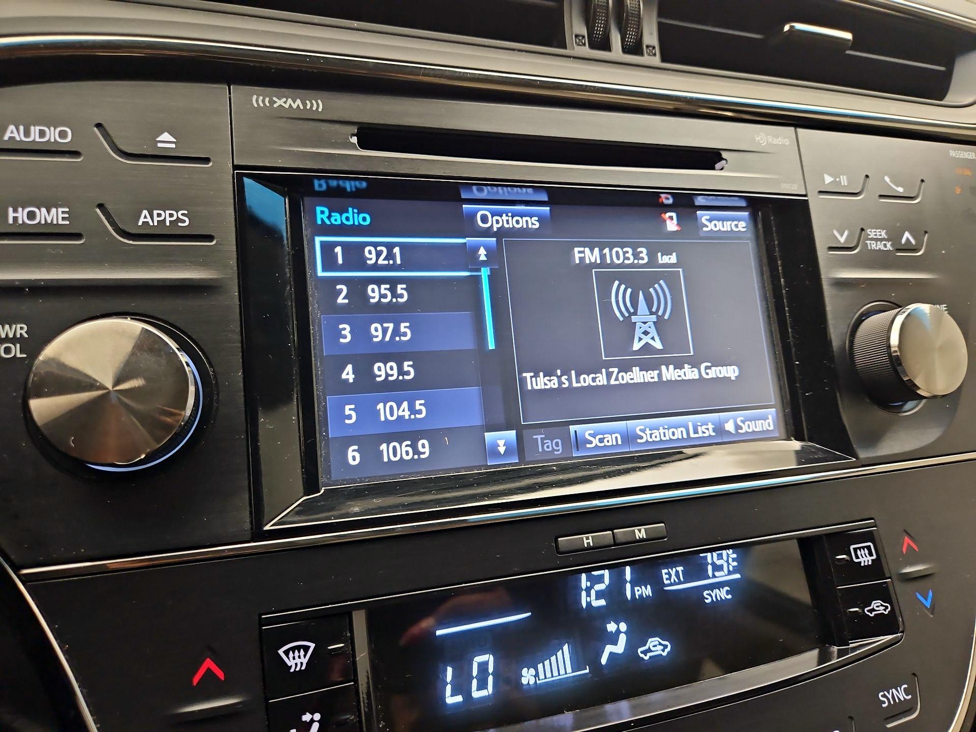 Thumbnail: 2018 Toyota Avalon - 15
