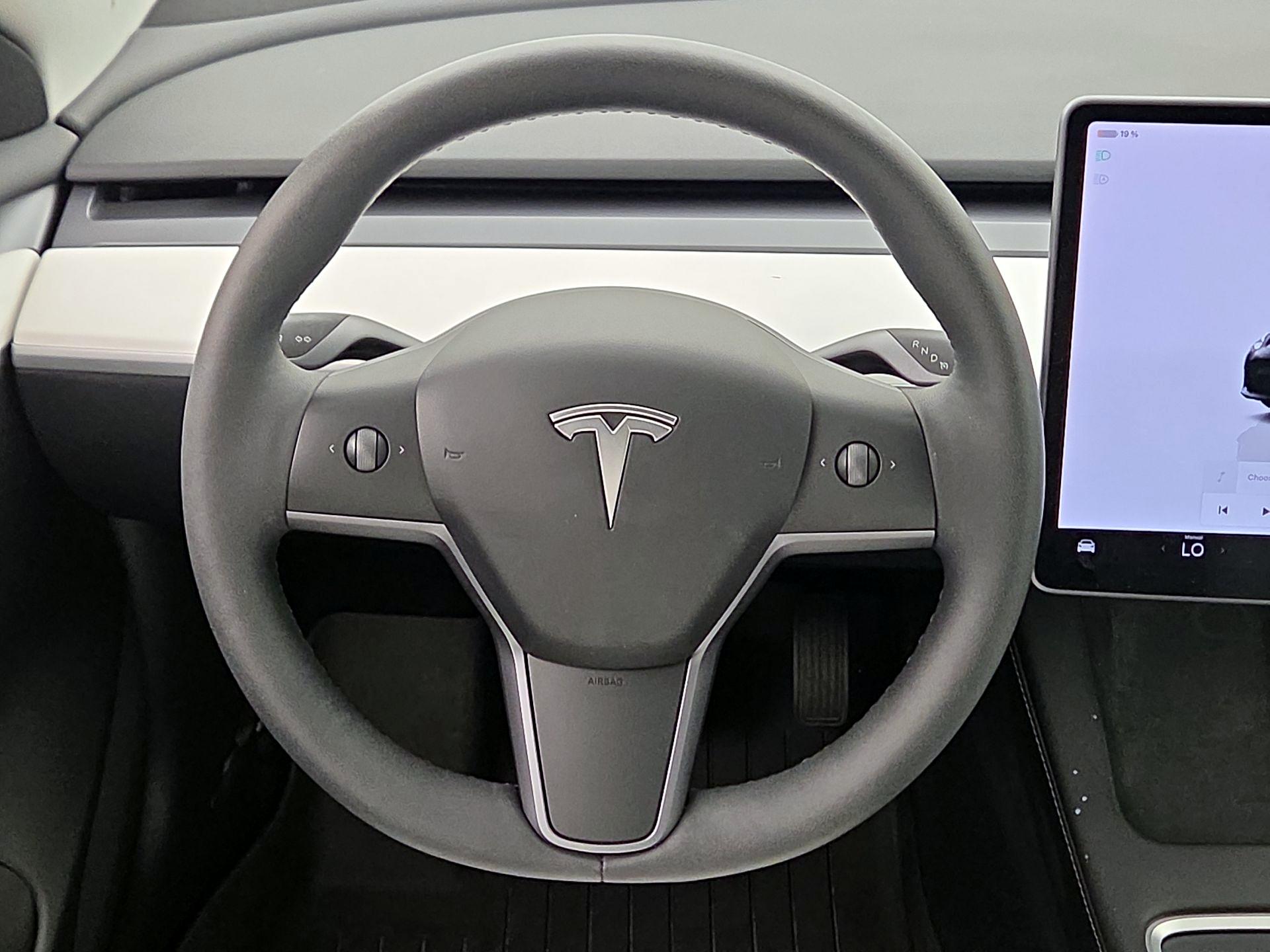 Thumbnail: 2023 Tesla Model 3 - 10