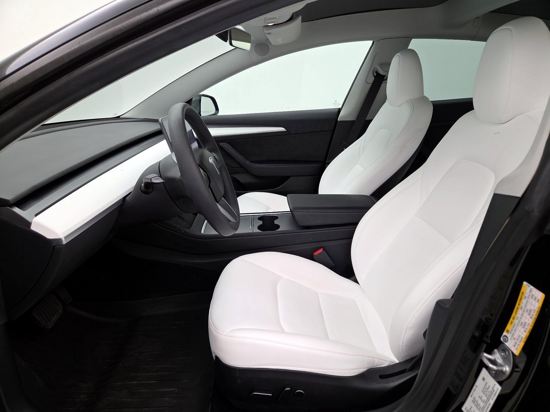 Thumbnail: 2023 Tesla Model 3 - 11