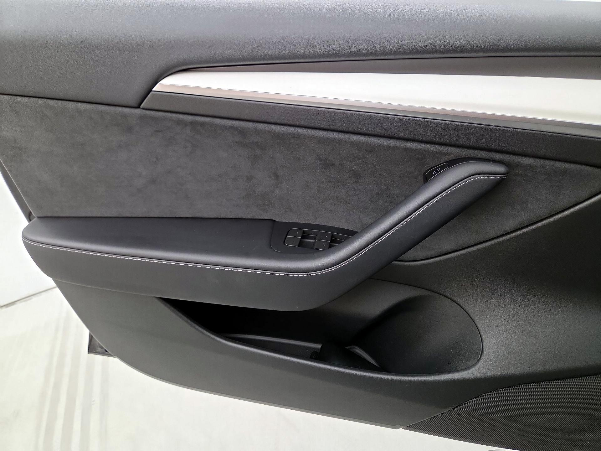 Thumbnail: 2023 Tesla Model 3 - 12
