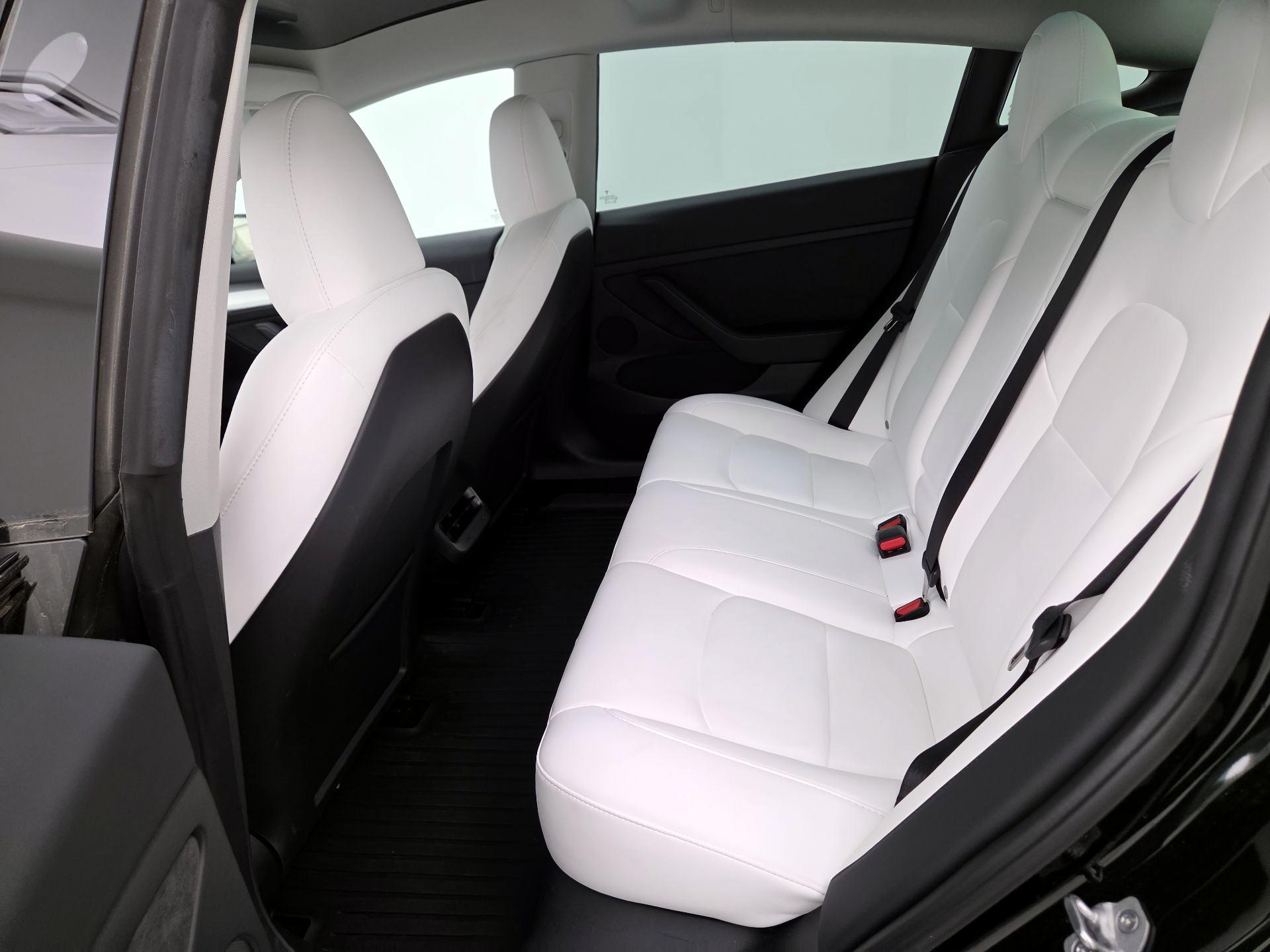 Thumbnail: 2023 Tesla Model 3 - 18