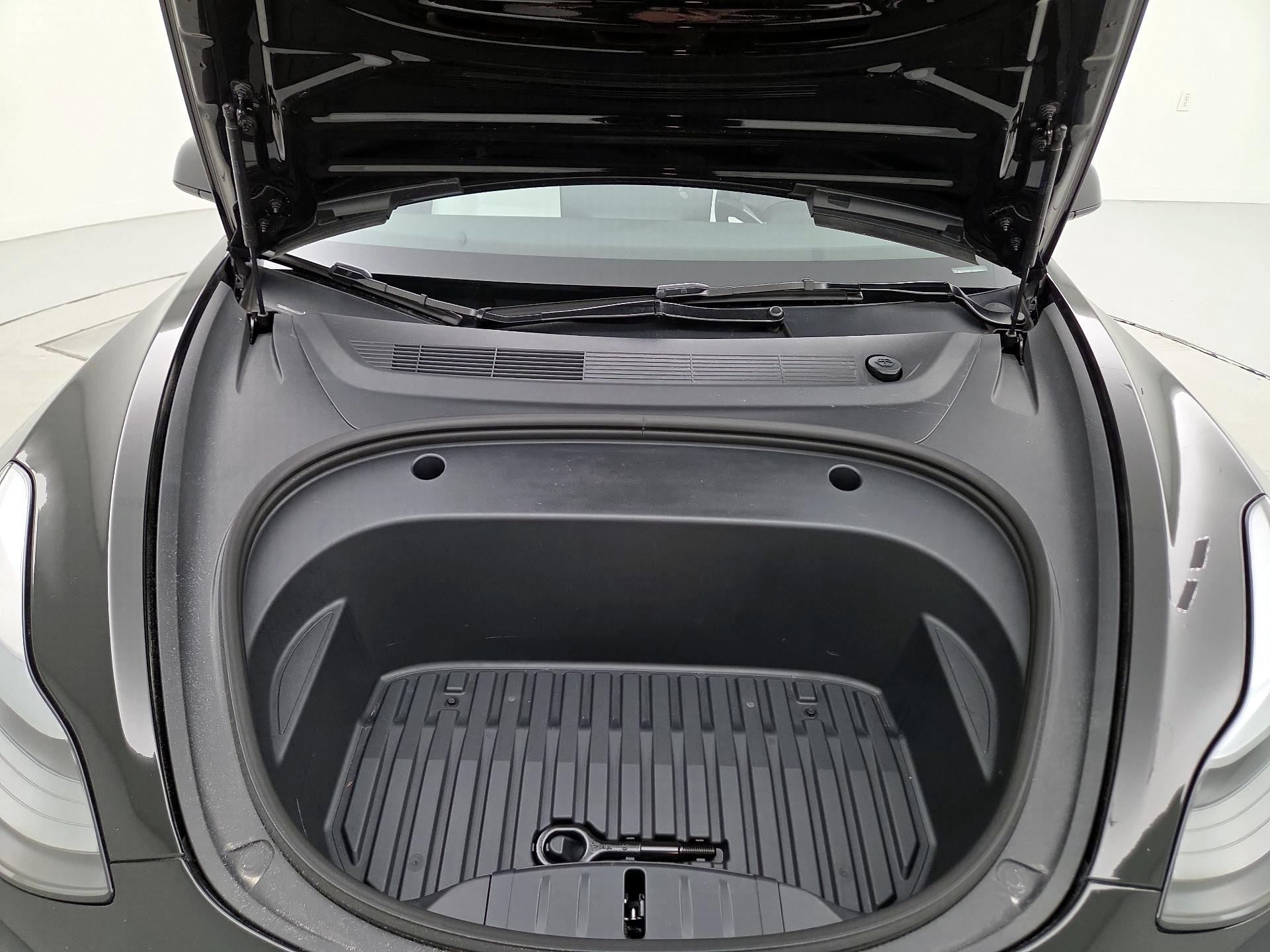 Thumbnail: 2023 Tesla Model 3 - 20