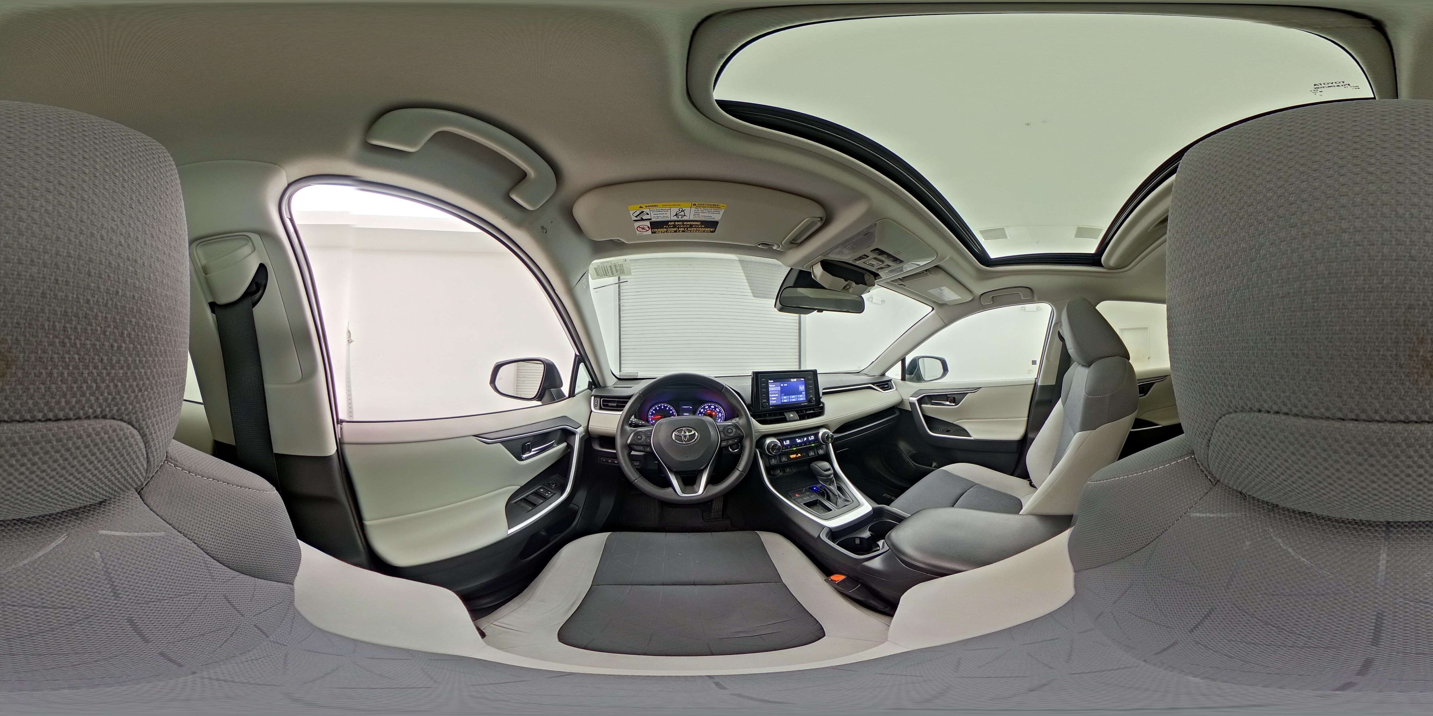 2020 Toyota RAV4 XLE - Photo 27