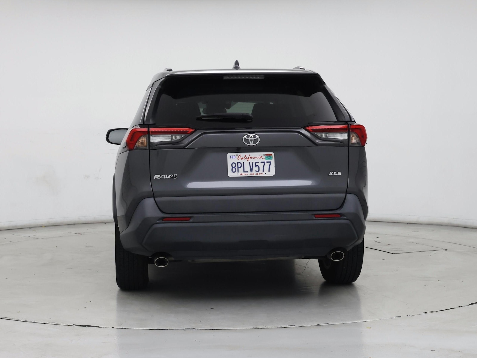 2020 Toyota RAV4 XLE - Photo 7