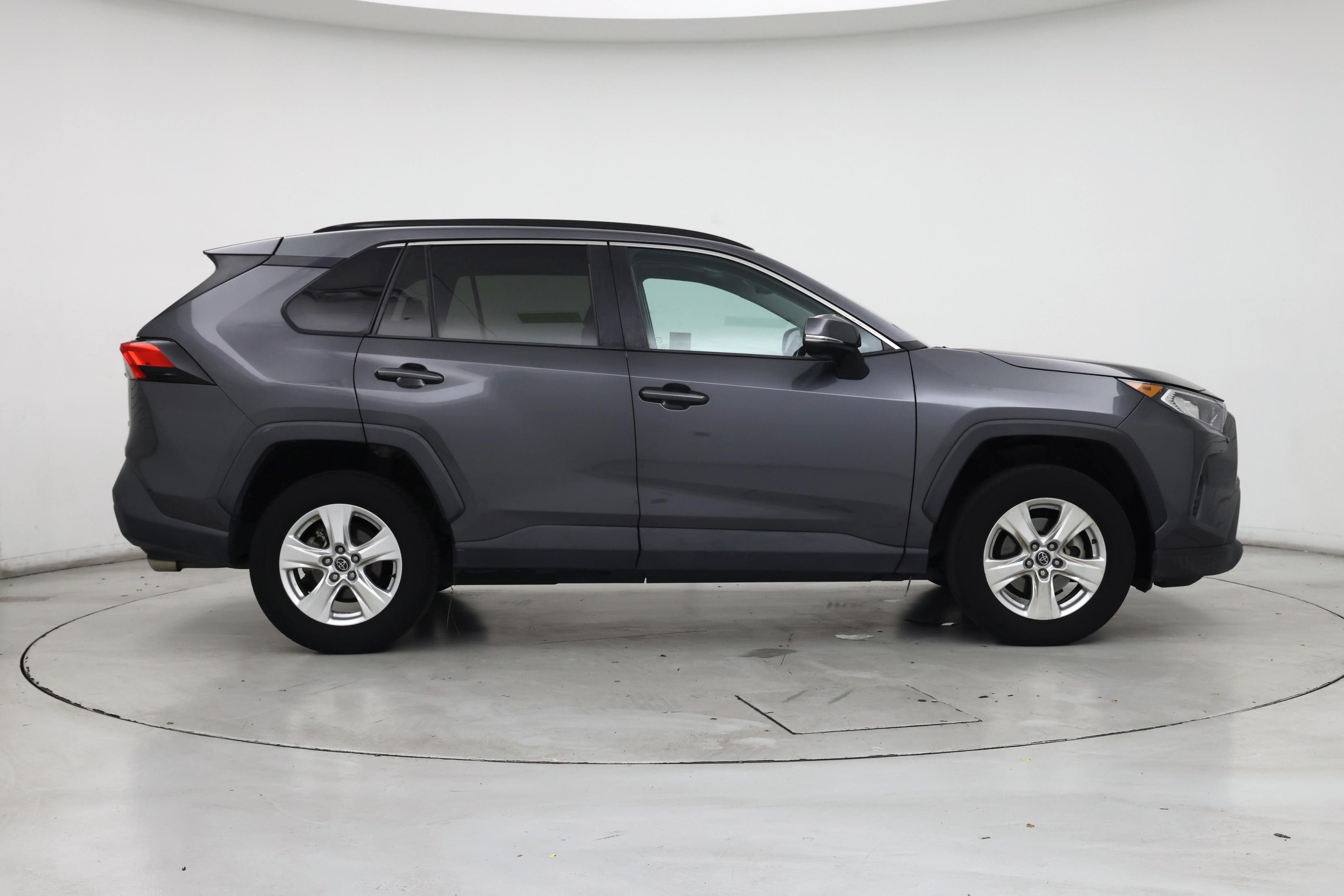 Thumbnail: 2020 Toyota RAV4 - 7