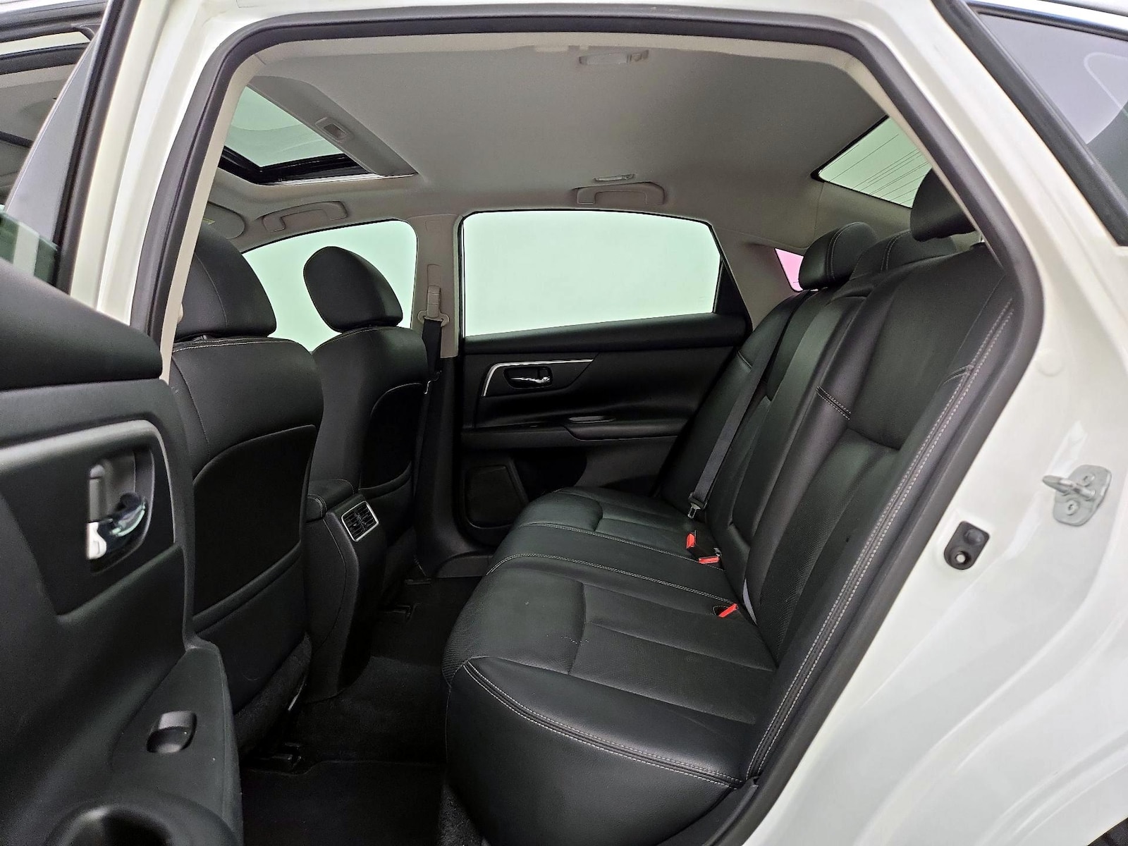 2016 Nissan Altima SL - Photo 21