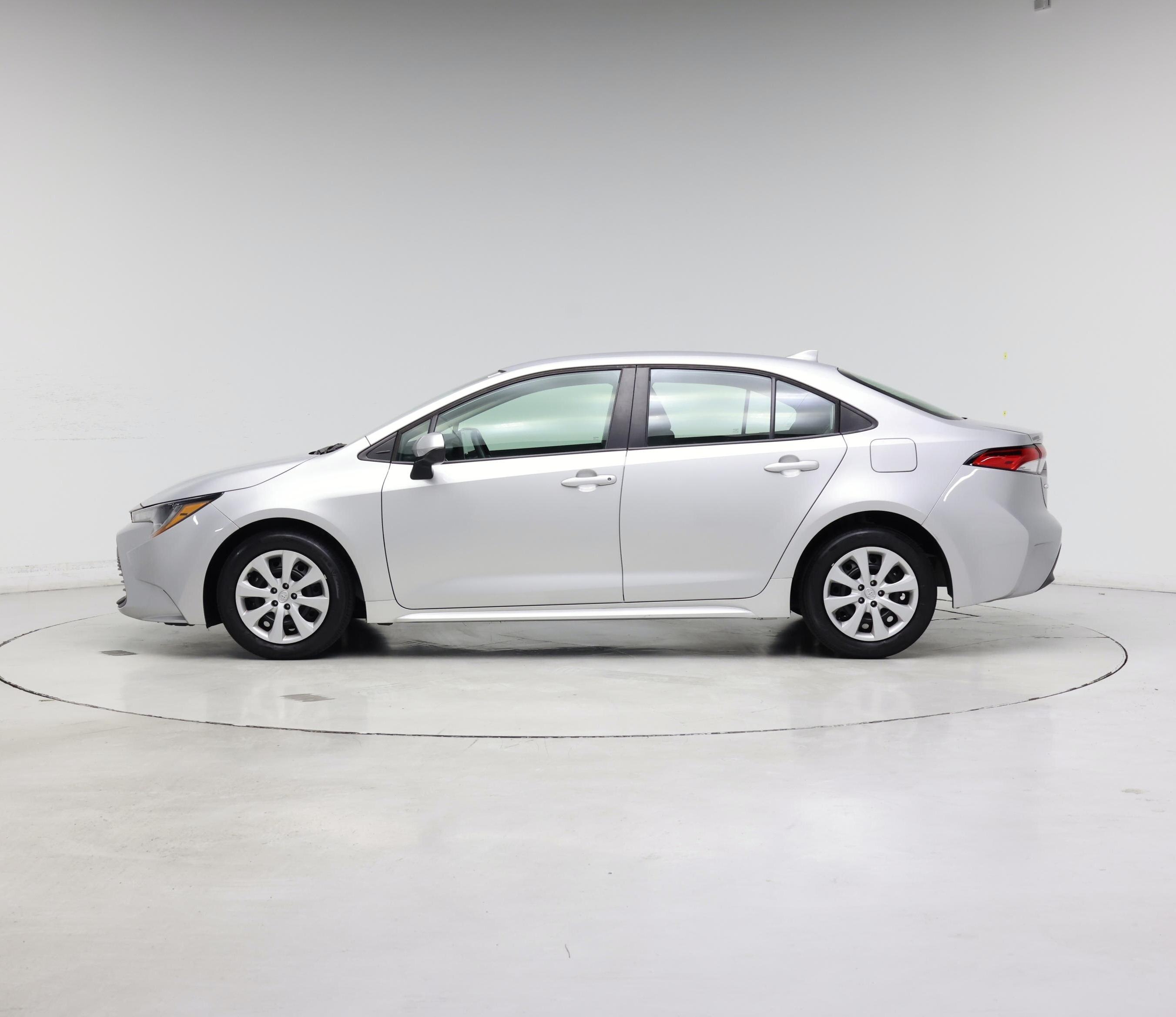 Thumbnail: 2024 Toyota Corolla - 3