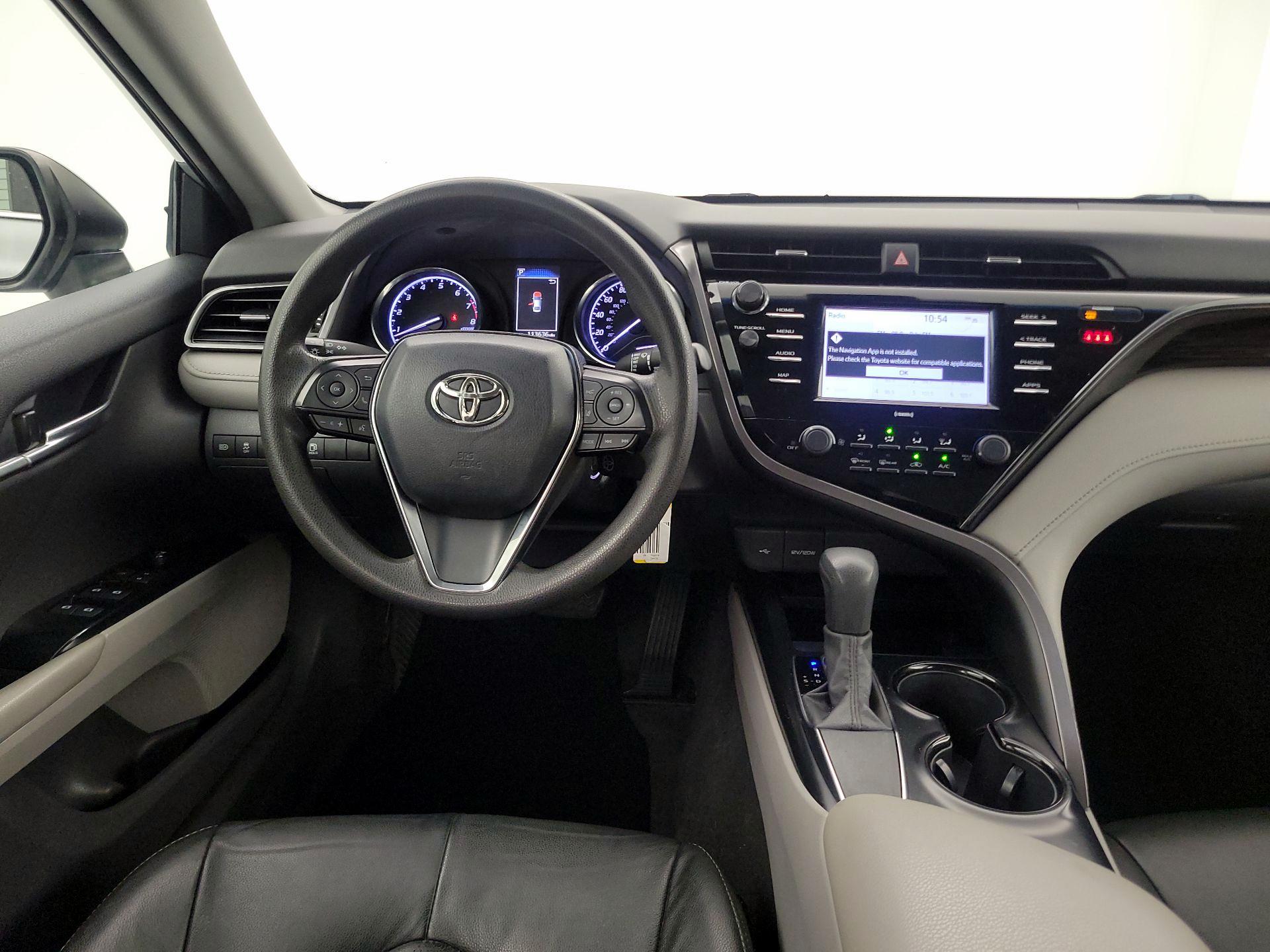 Thumbnail: 2020 Toyota Camry - 10