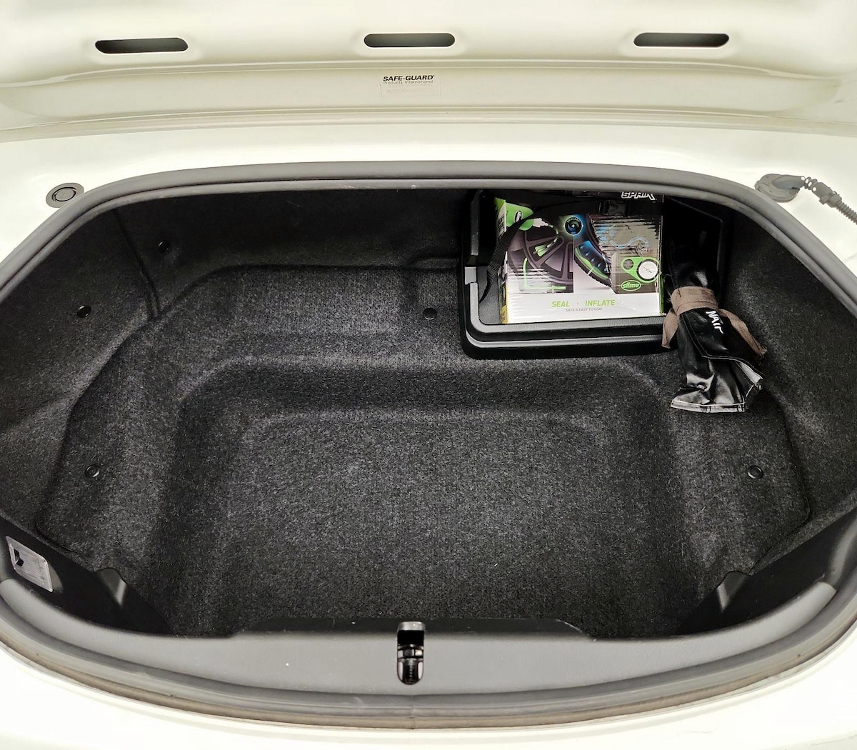Trunk/Cargo (Seats Up)