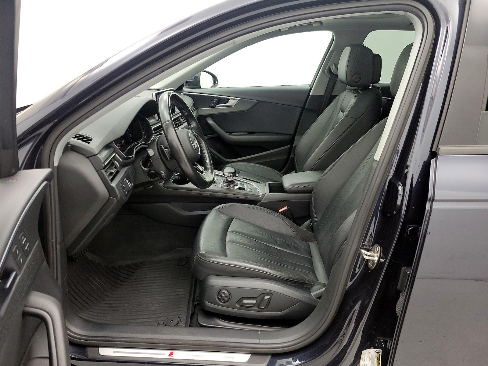 2017 Audi A4 Premium - Photo 12