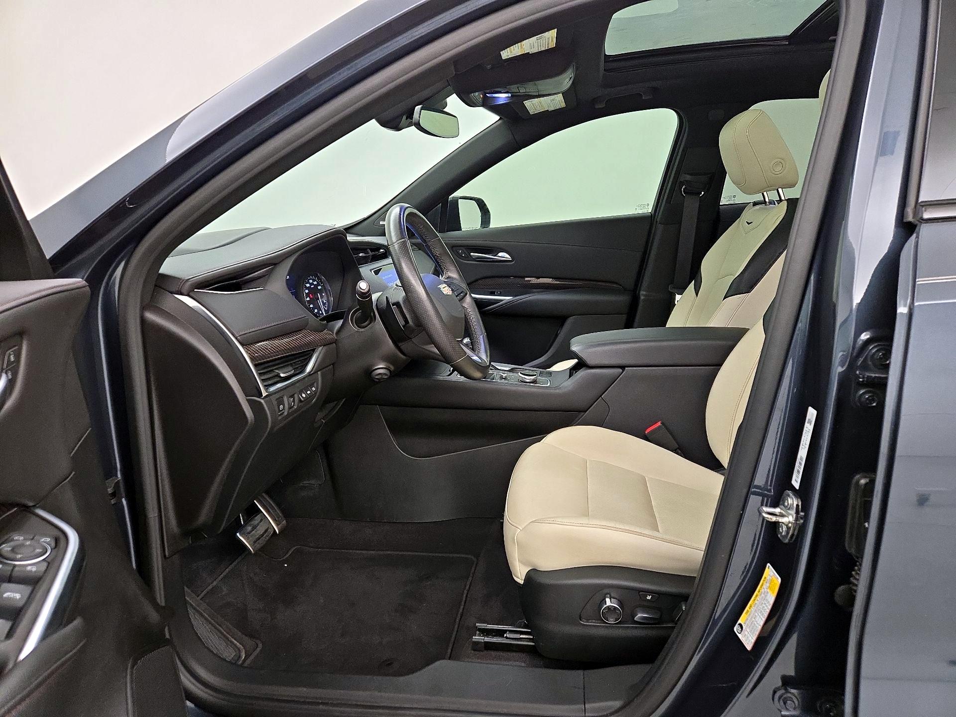 Thumbnail: 2019 Cadillac XT4 - 11