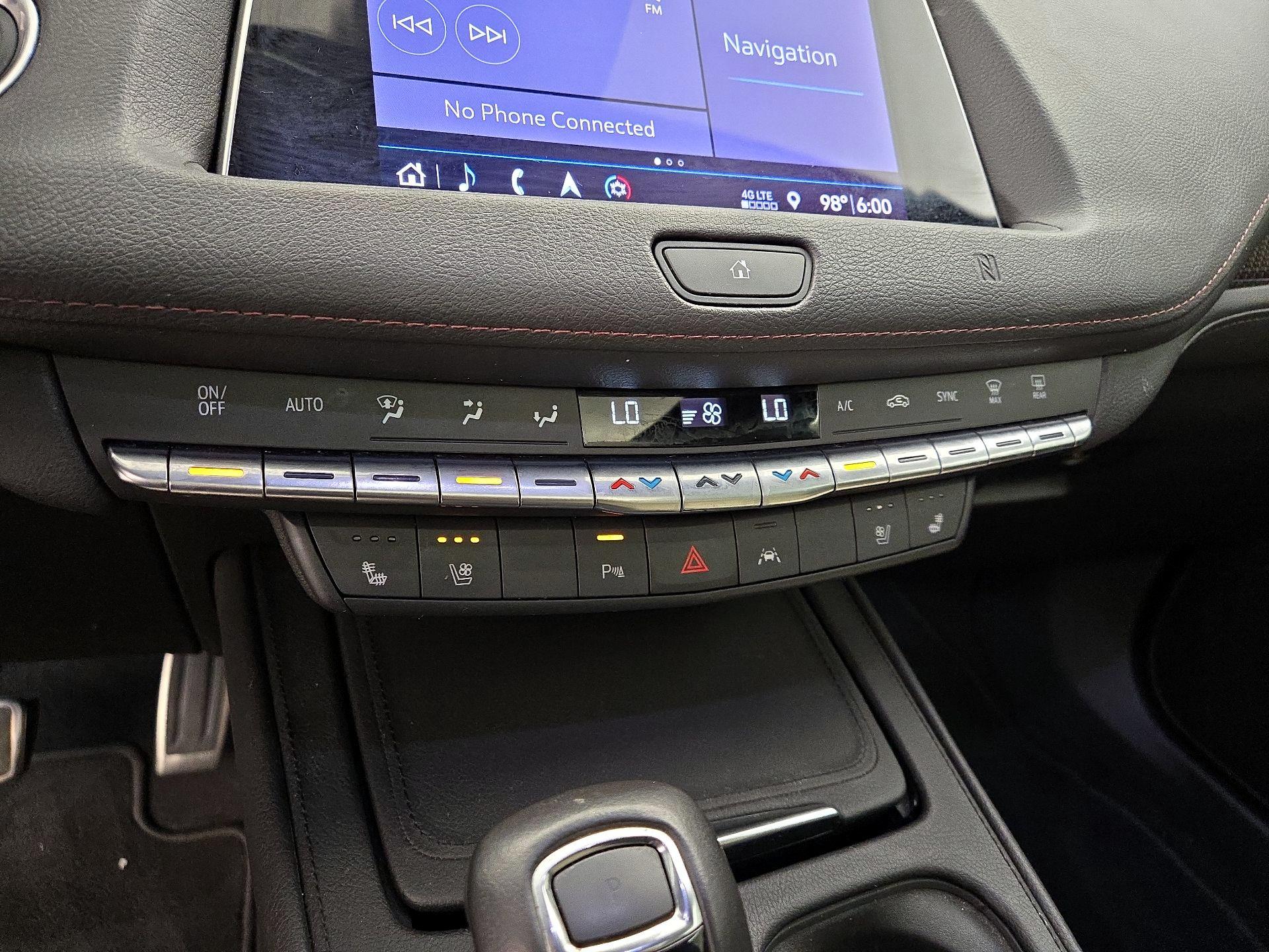 Thumbnail: 2019 Cadillac XT4 - 17