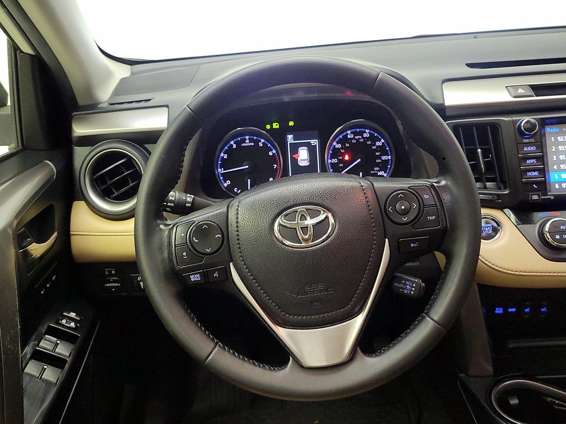 Thumbnail: 2017 Toyota RAV4 - 10