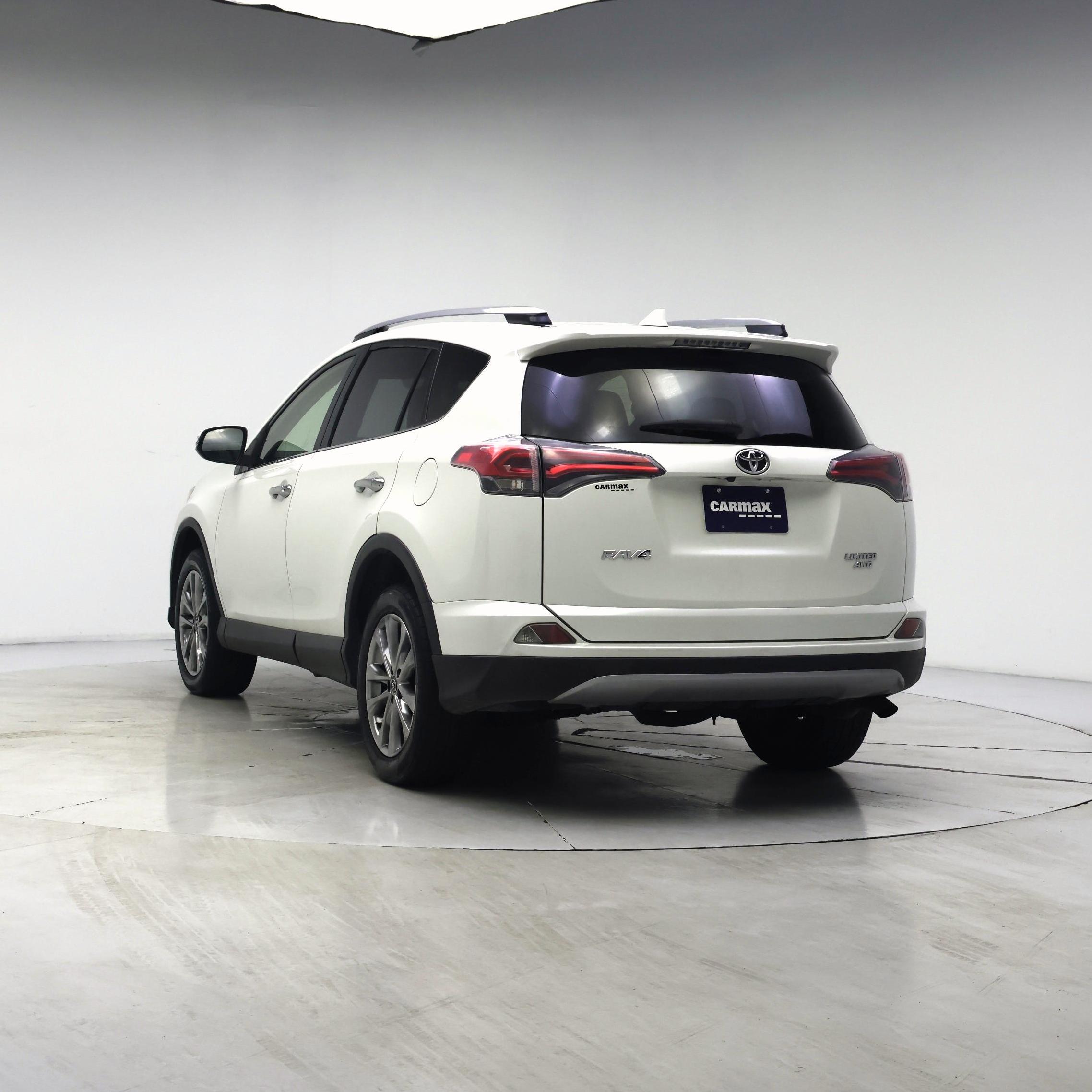 Thumbnail: 2017 Toyota RAV4 - 2