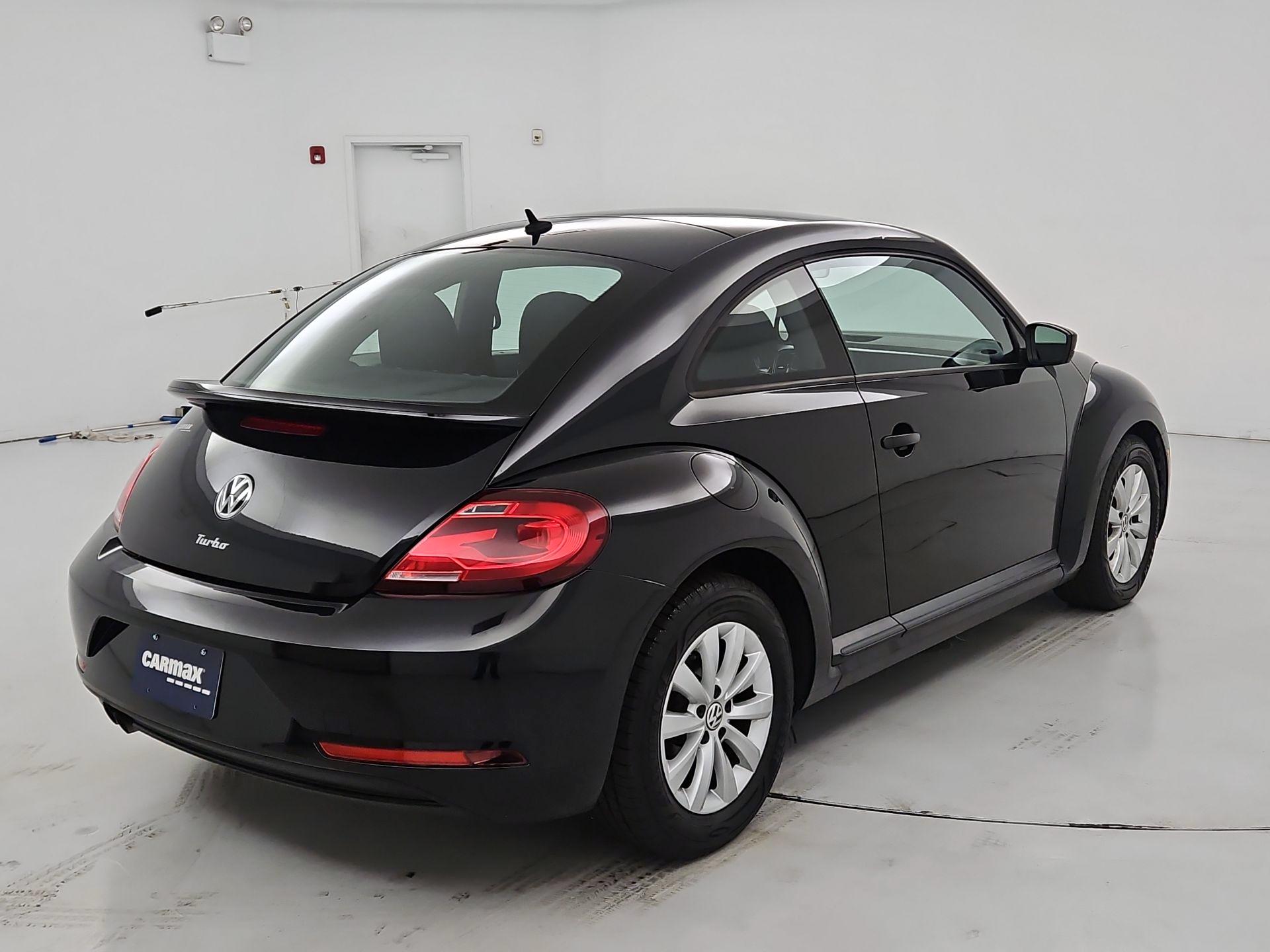 Thumbnail: 2017 Volkswagen Beetle - 5