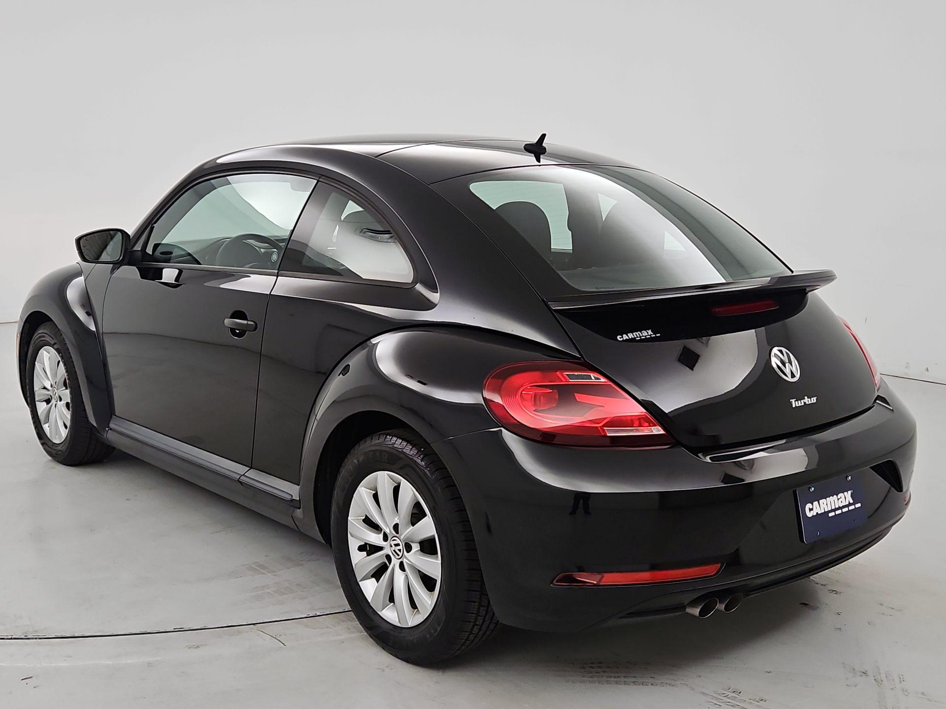 Thumbnail: 2017 Volkswagen Beetle - 7
