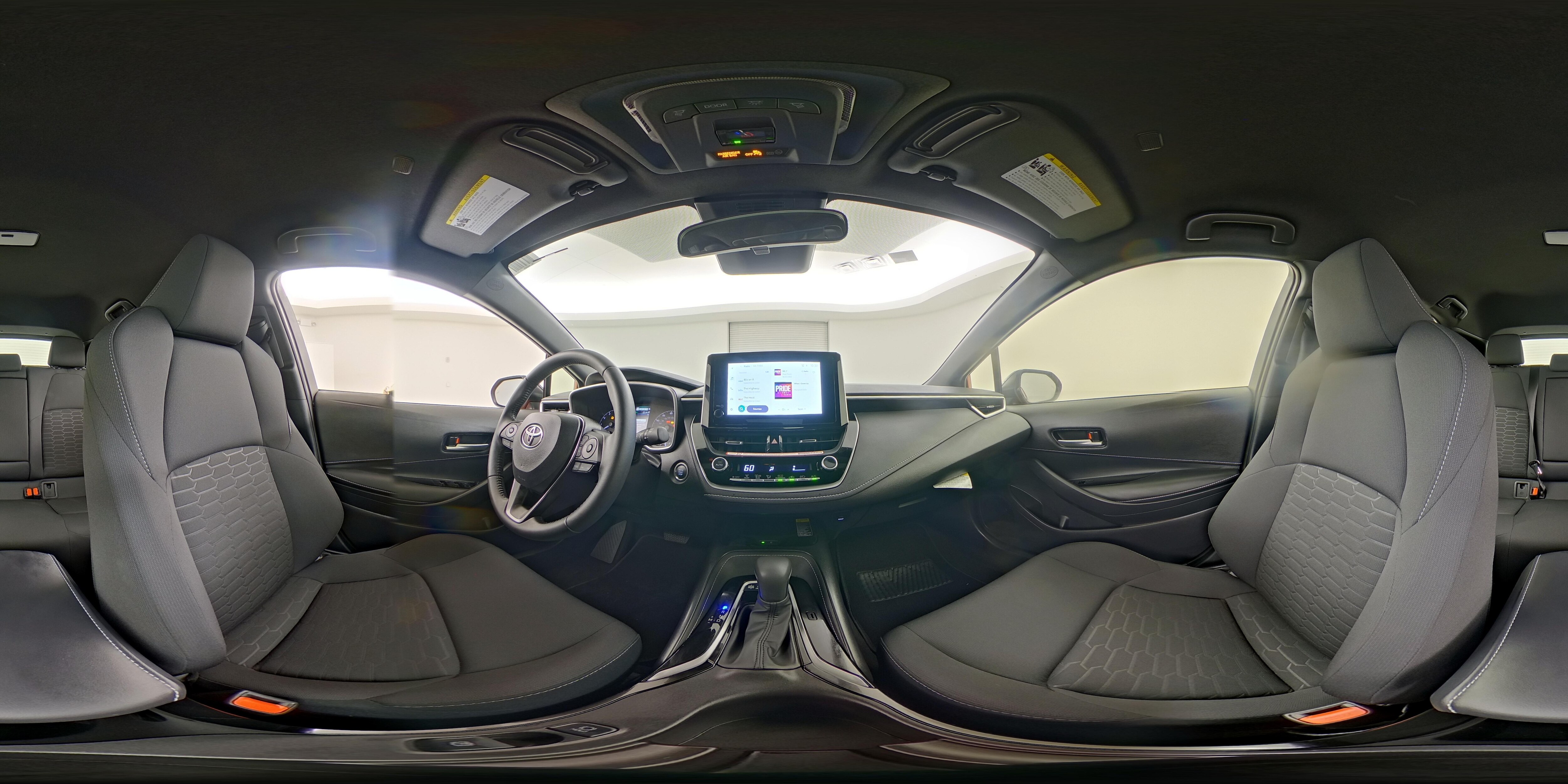 2026 Toyota Corolla Hatchback SE - Photo 24