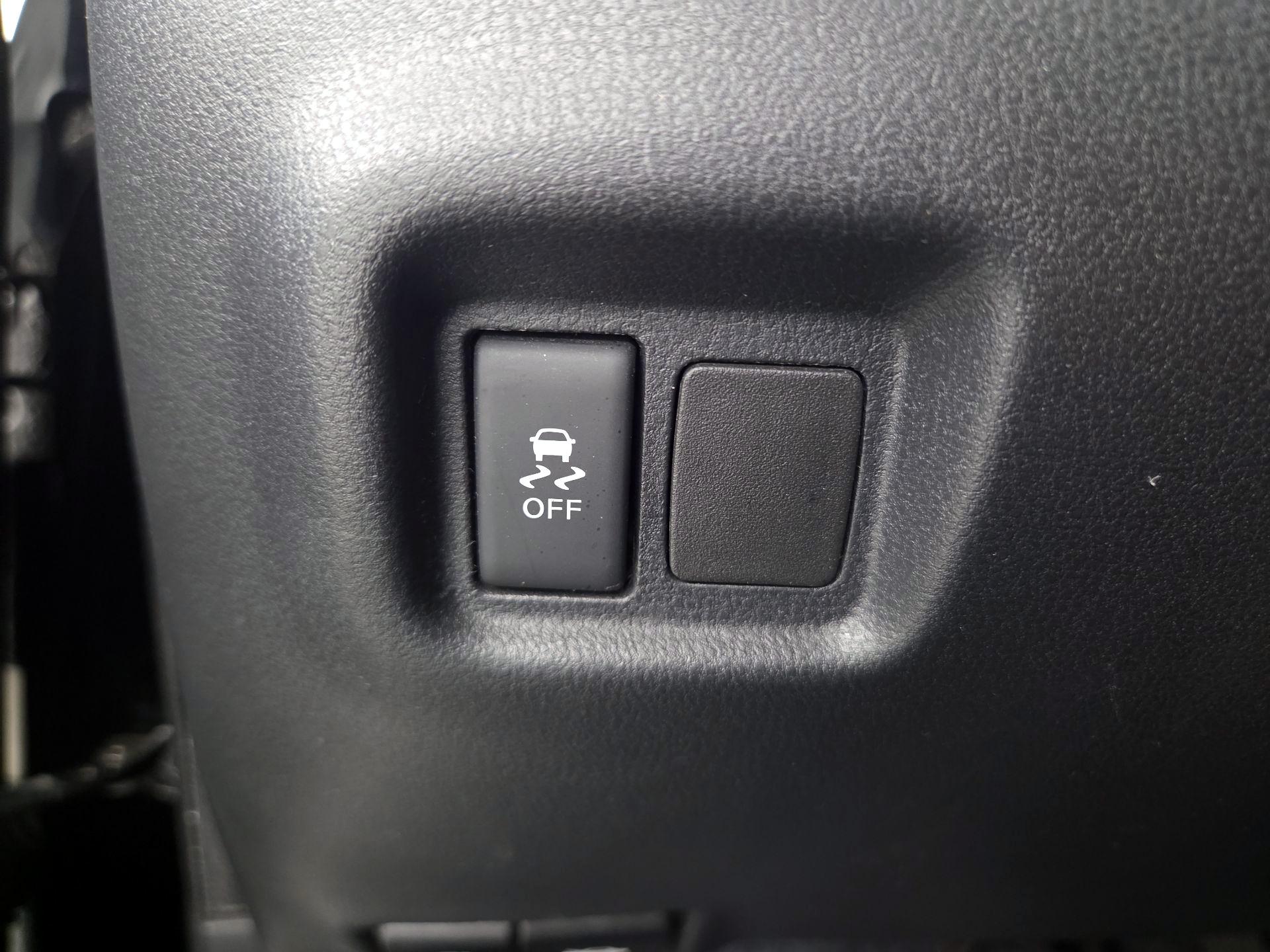 Thumbnail: 2014 Nissan Versa - 13