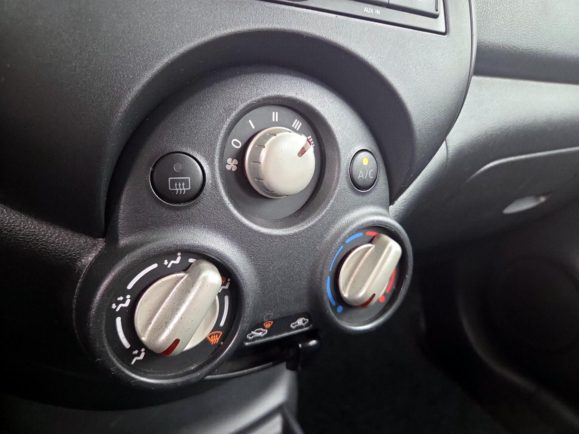 Thumbnail: 2014 Nissan Versa - 15