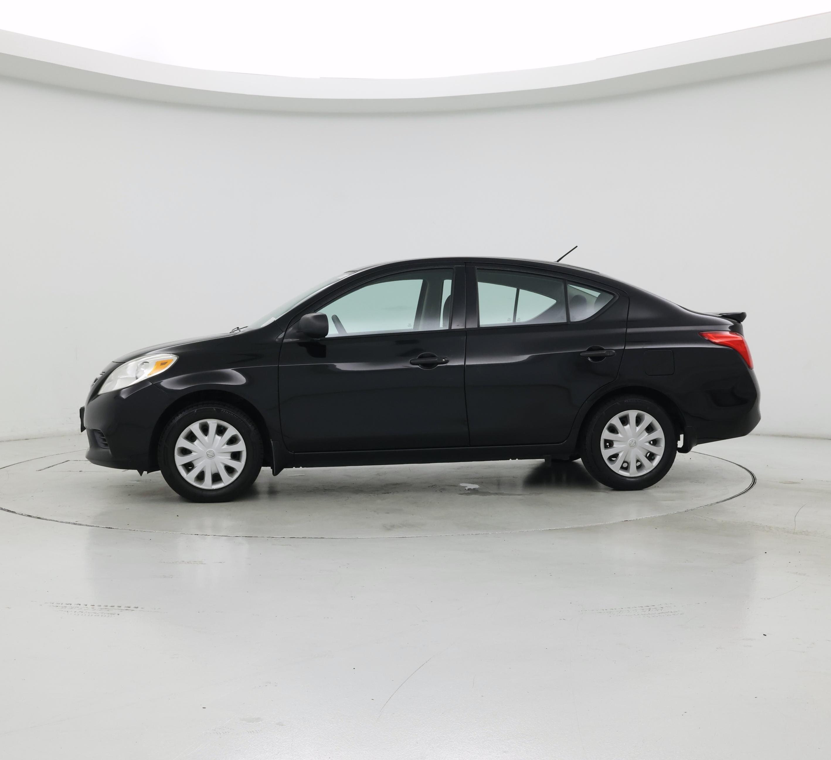 Thumbnail: 2014 Nissan Versa - 3
