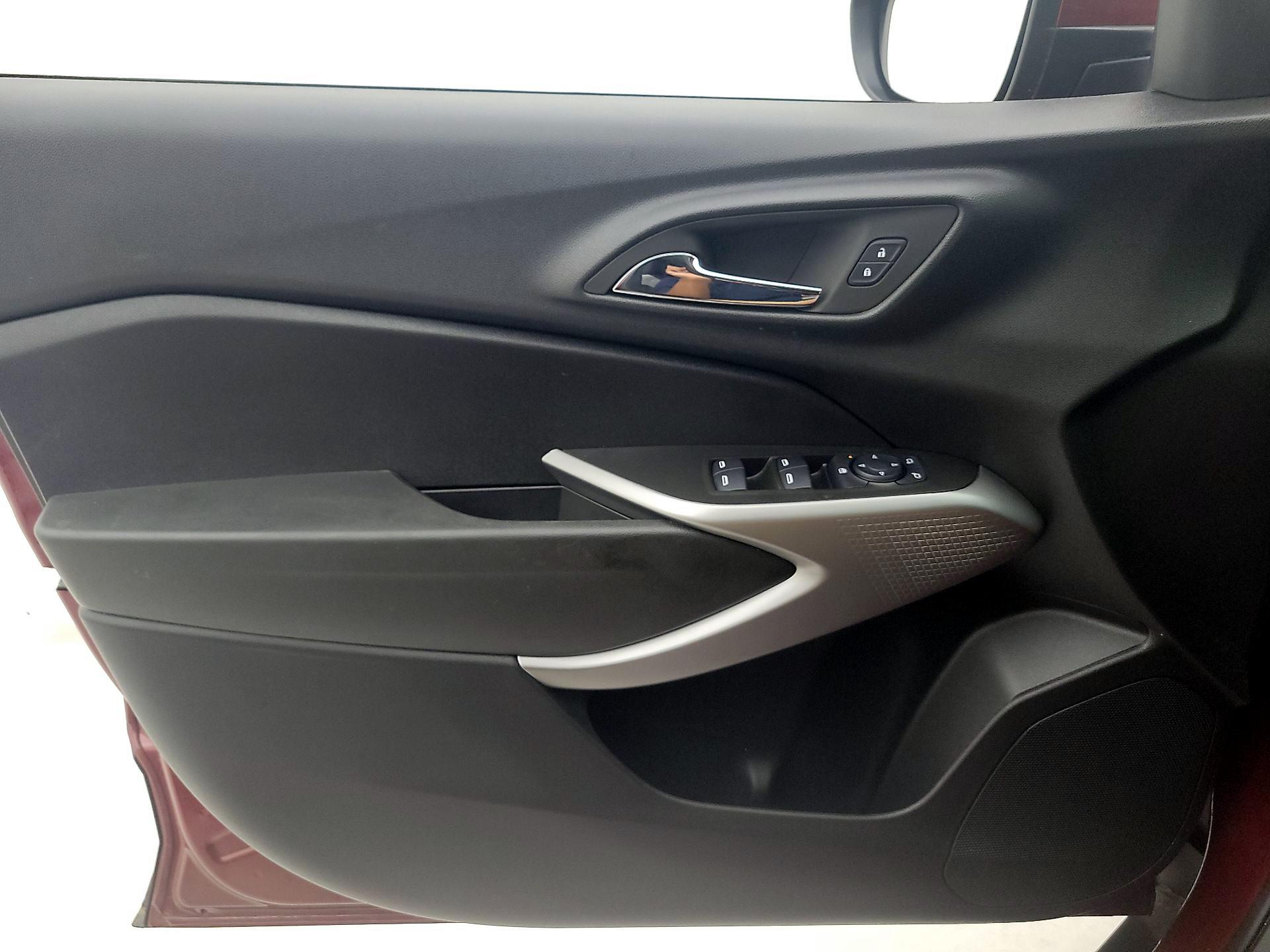 Thumbnail: 2024 Chevrolet Trax - 12