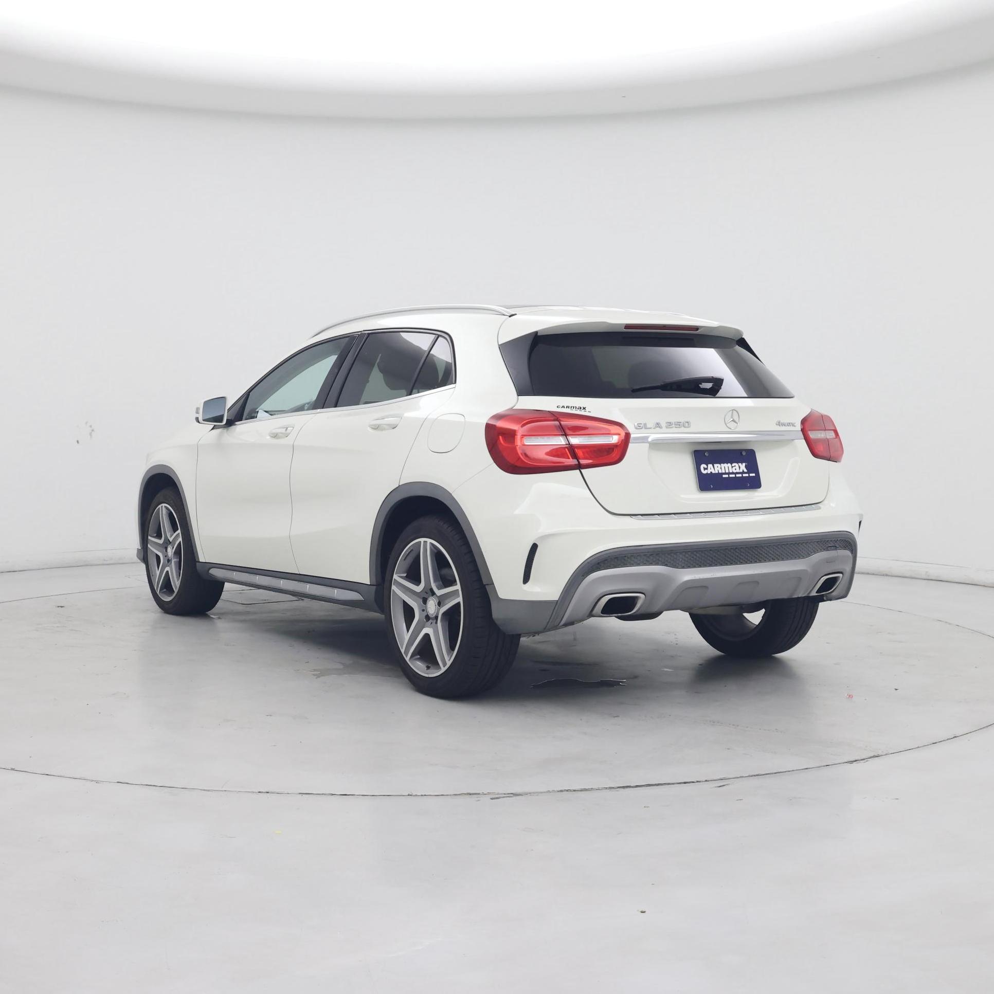 Thumbnail: 2017 Mercedes-Benz GLA - 2