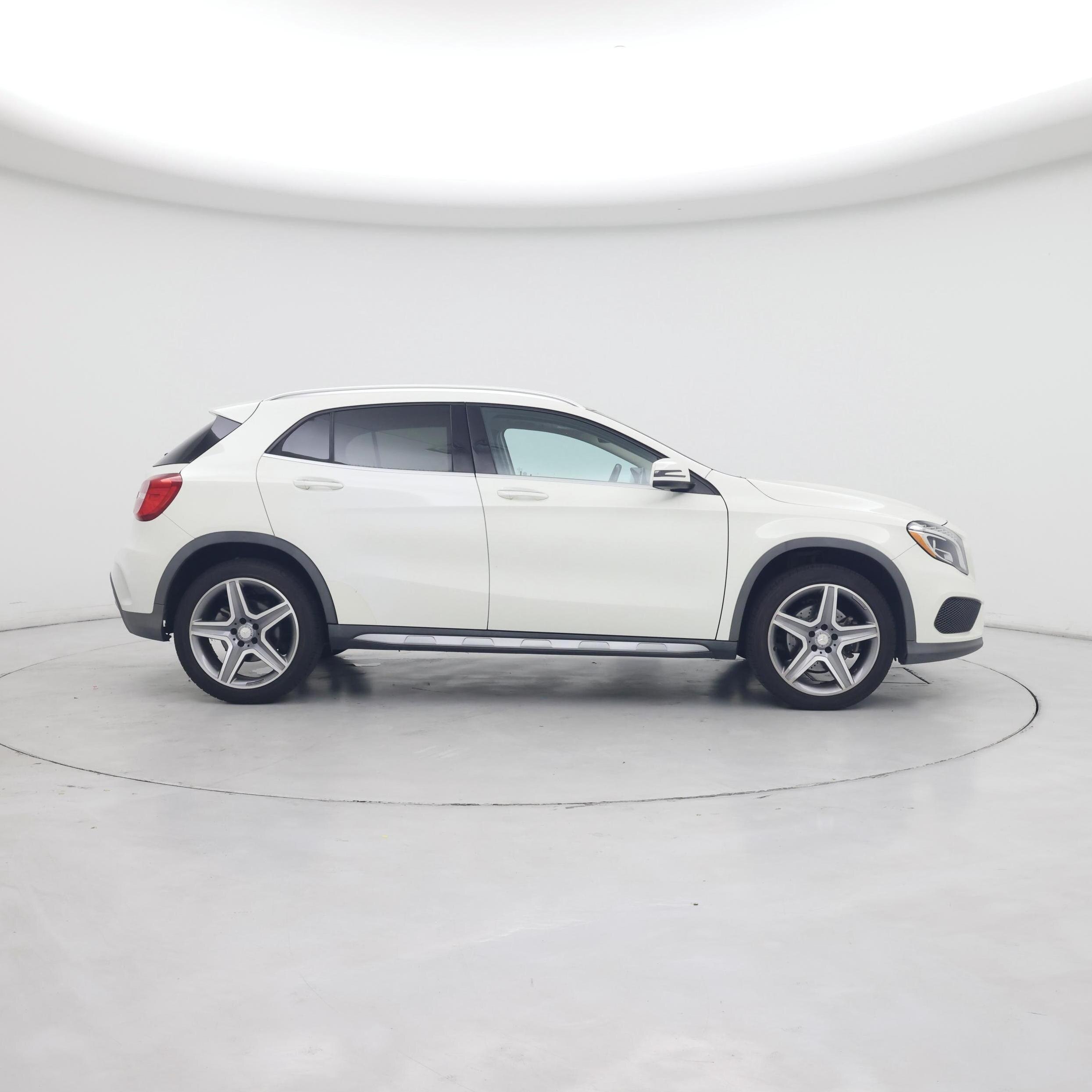 Thumbnail: 2017 Mercedes-Benz GLA - 7