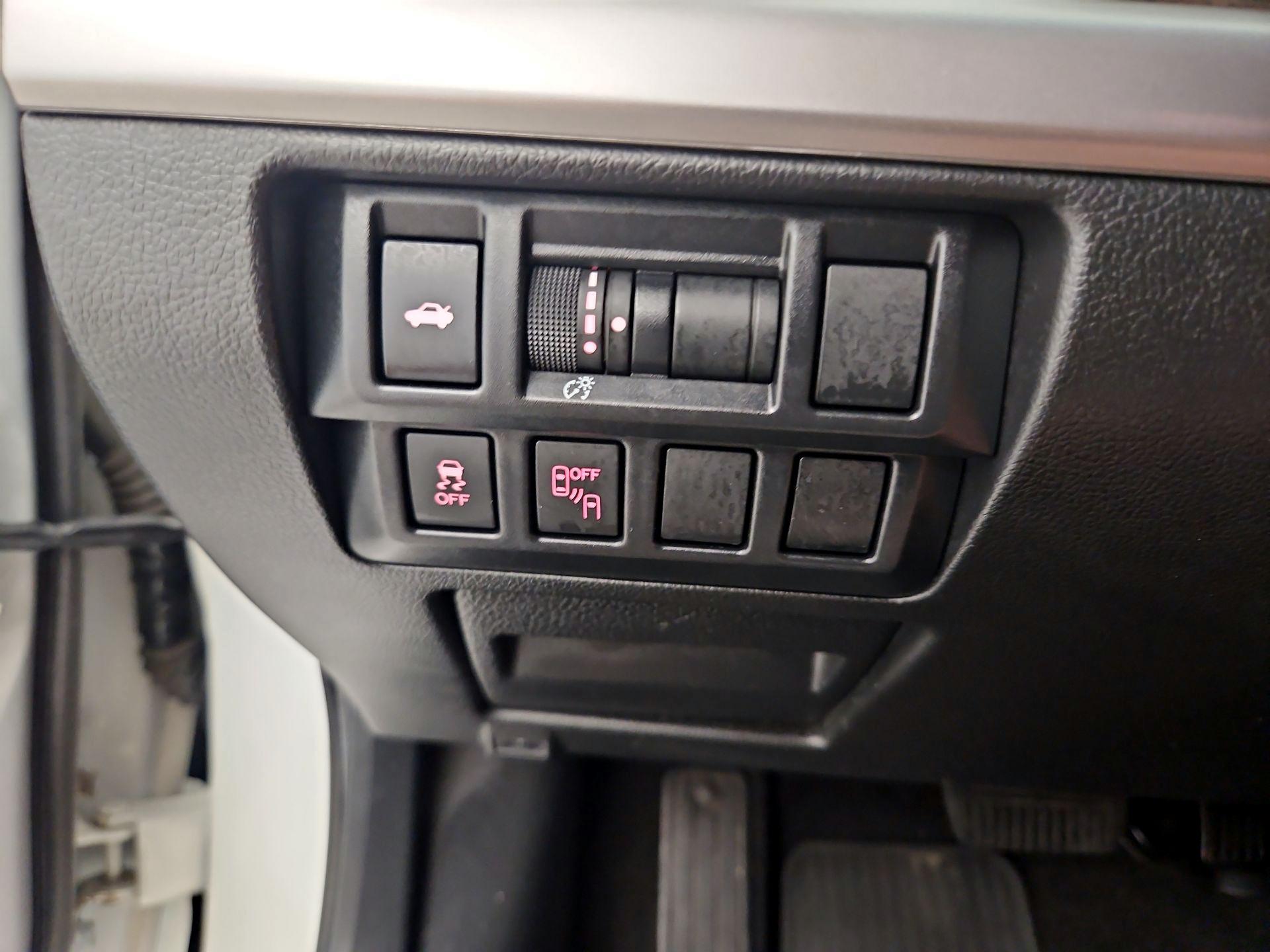 Thumbnail: 2015 Subaru Legacy - 13