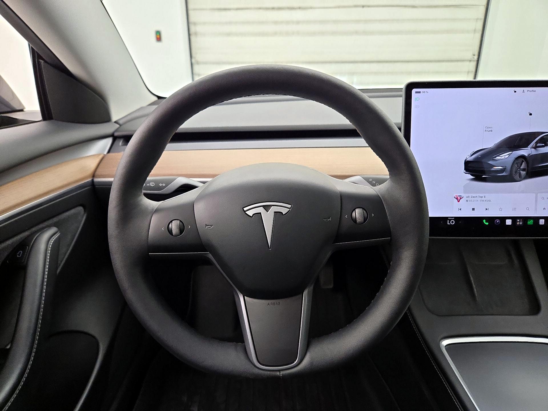 Thumbnail: 2023 Tesla Model 3 - 10